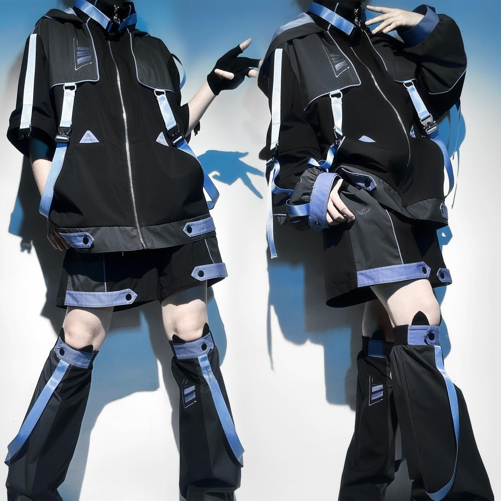 Jirai Kei techwear ensemble showcasing loose fit silhouette, layering capability with detachable sleeves, and authentic subcultural aesthetic