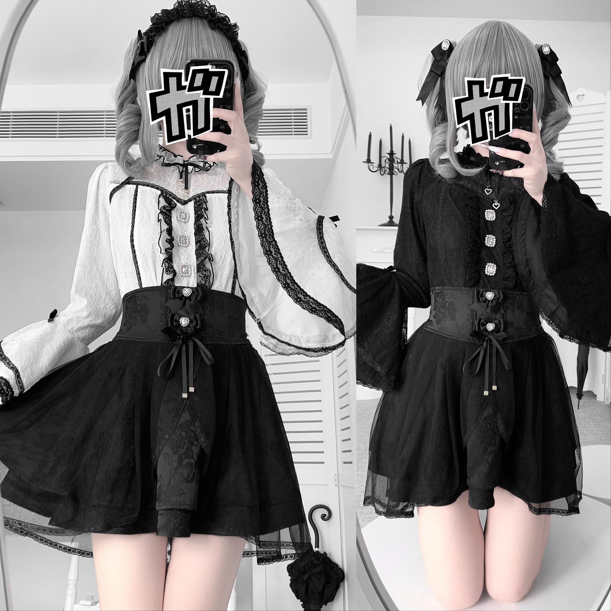 Jirai kei fashion close-up mirror selfie flower corset waist belt black white