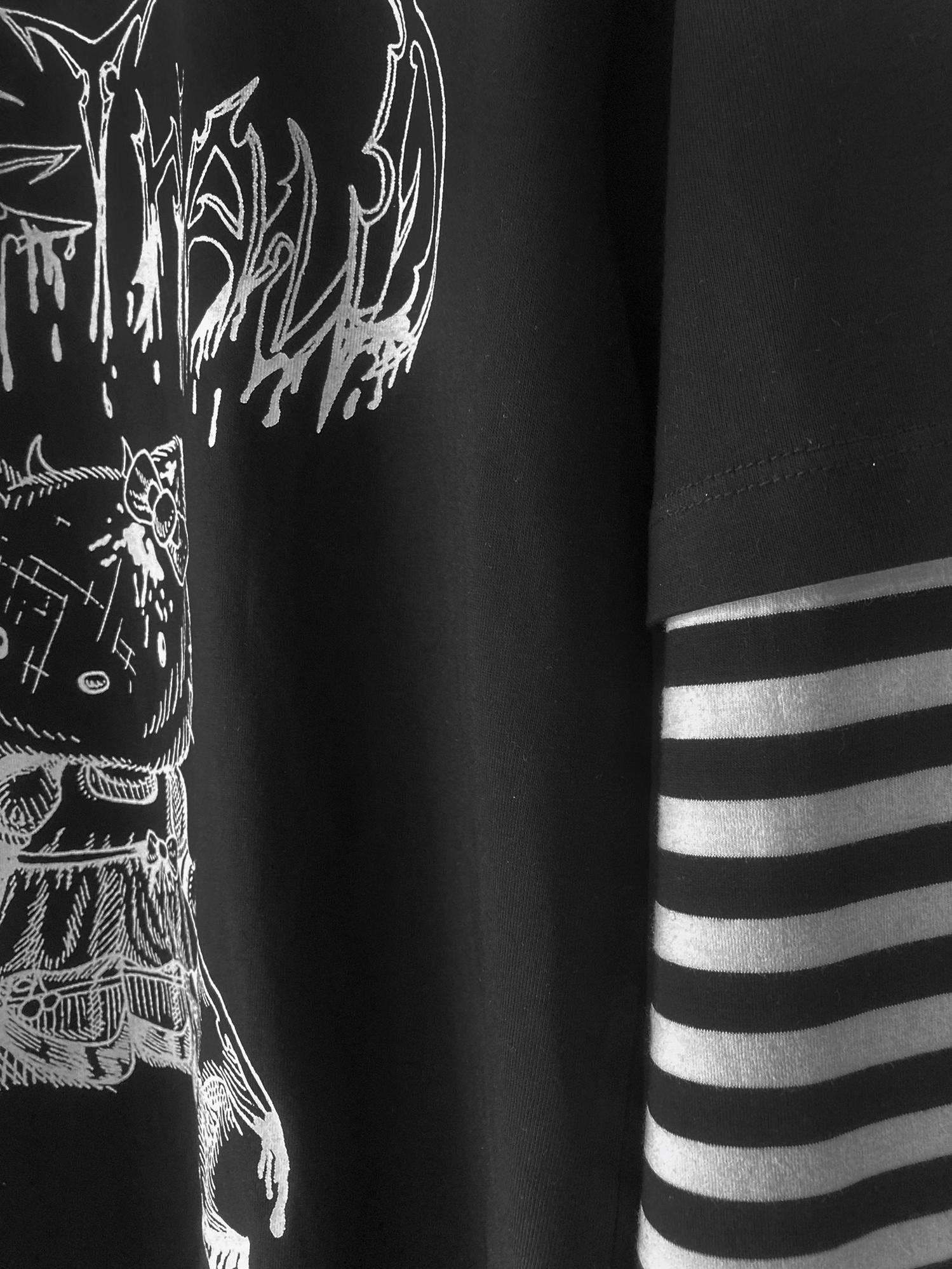 Jirai kei striped punk tee false two-piece long sleeve construction and fit guide detail shot