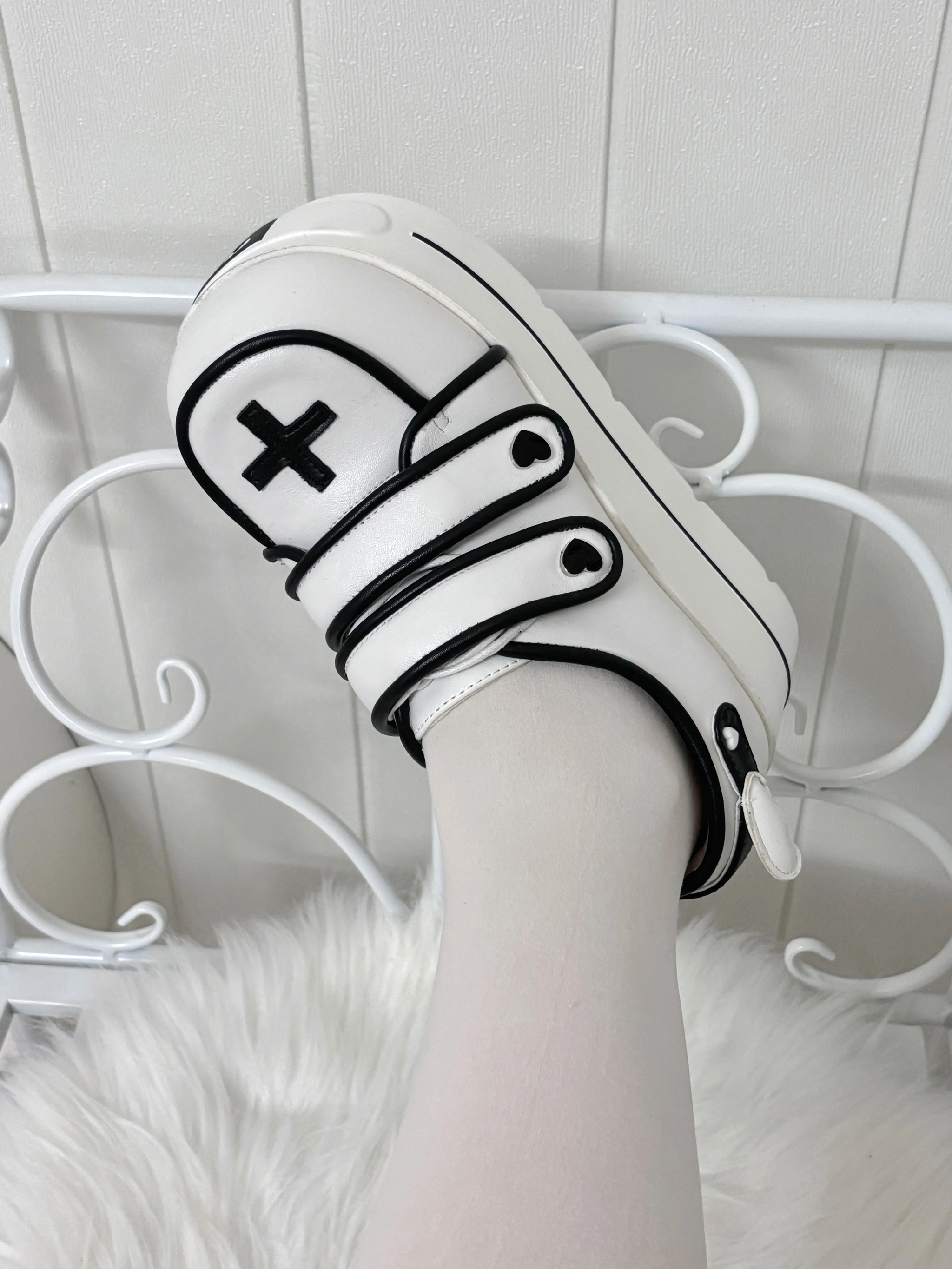 Angel heart platform shoes on foot wearing model white socks Jirai Kei footwear Y2K aesthetic
