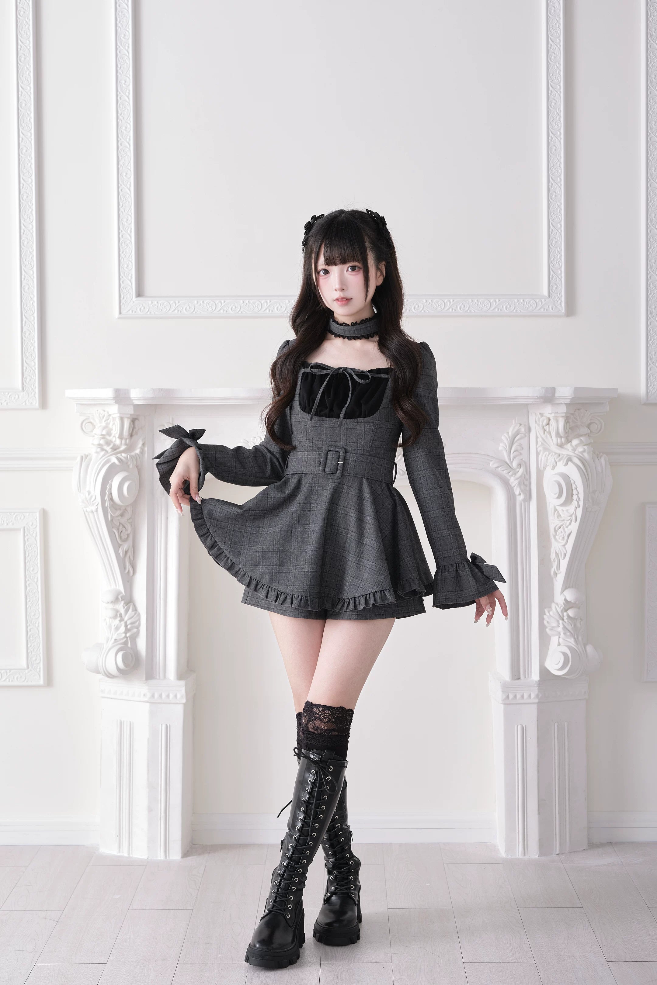 Lace choker styling detail showing delicate trim construction and Jirai Kei aesthetic integration