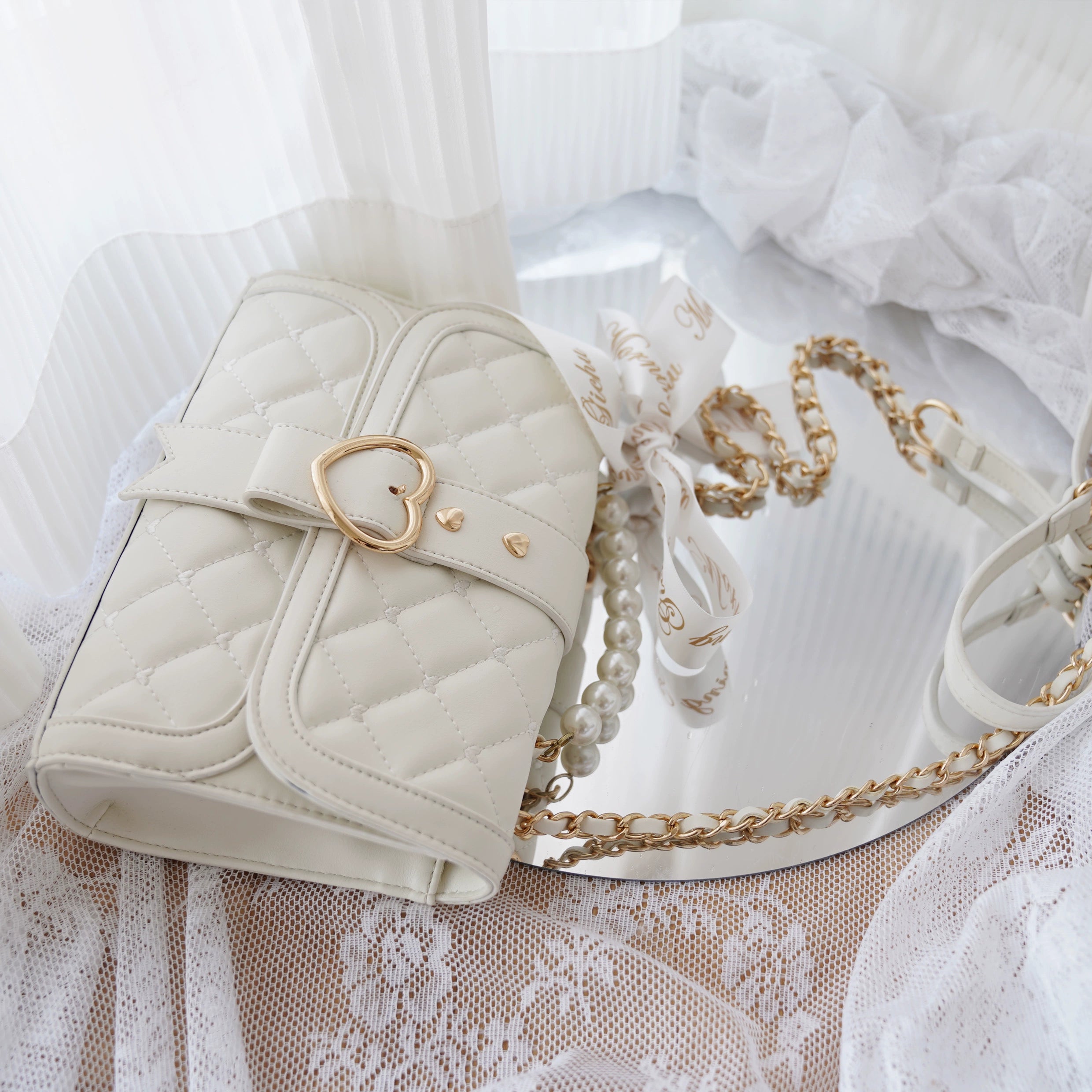 Matte white jirai kei ita bag unobstructed version showing full transparent compartment without bow covering