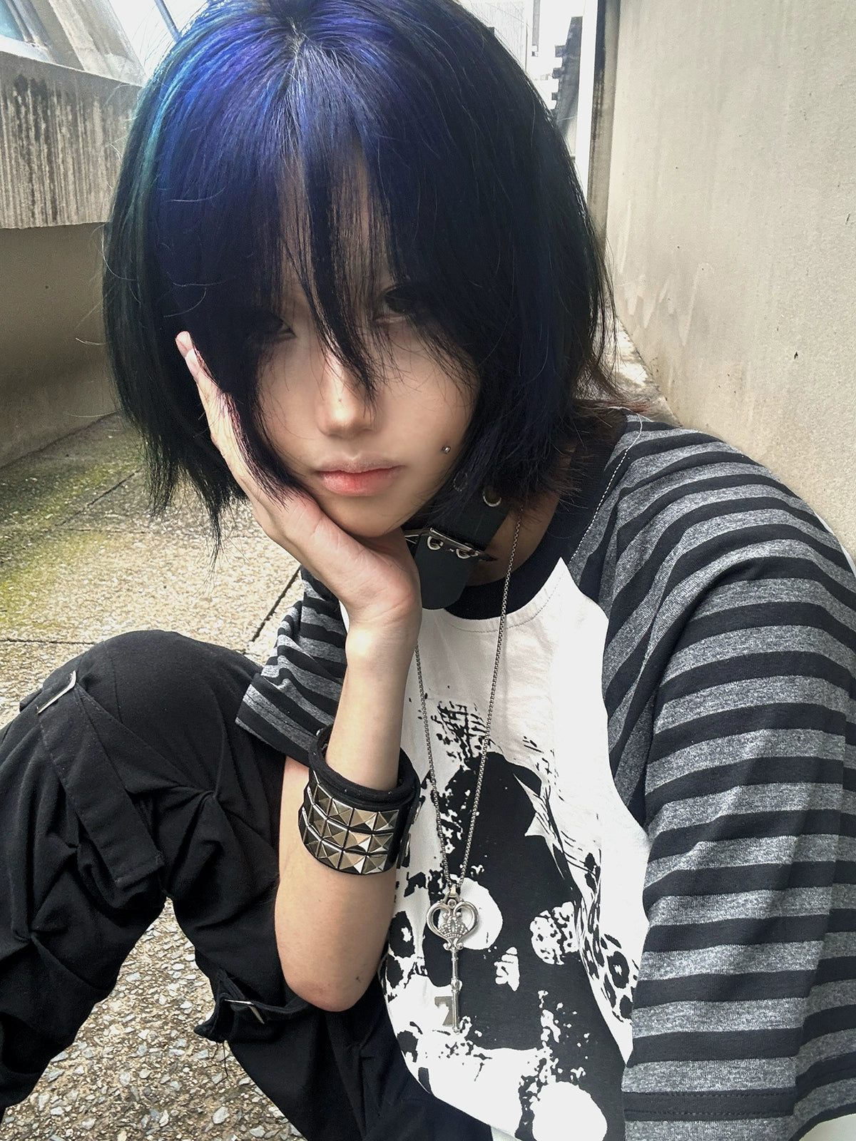 Jirai Kei gothic skull raglan t-shirt sleeve detail grey striped raglan construction arm coverage