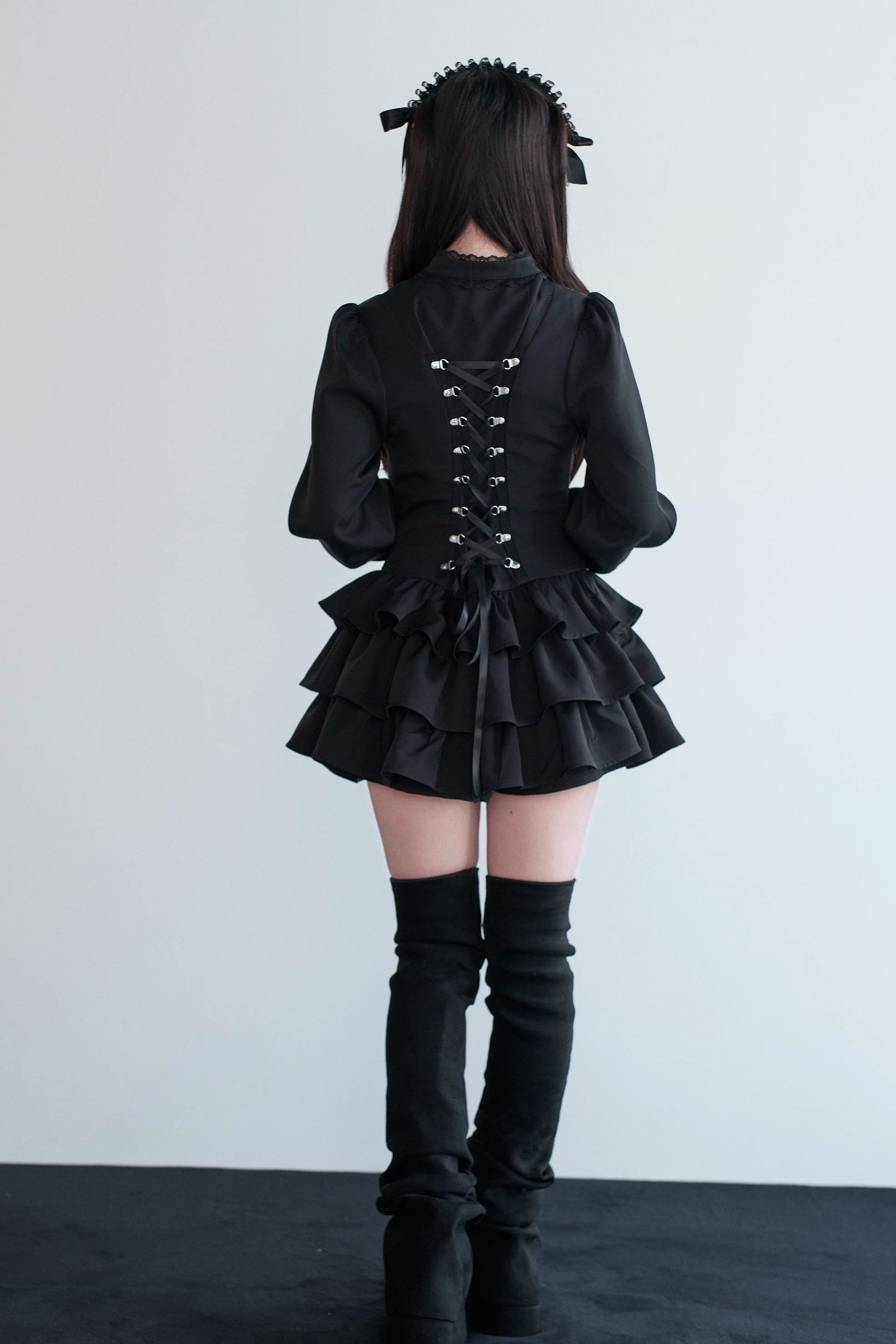 Jirai Kei lace-up dress elastic shorts inner lining and waistband comfort feature detail