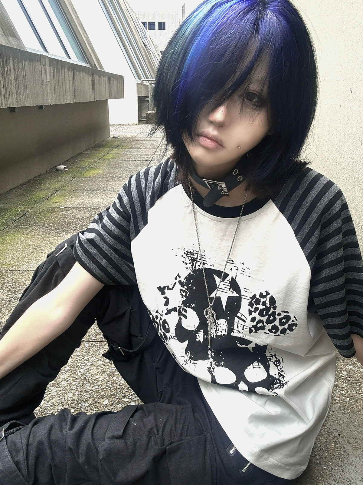 White jirai kei gothic skull raglan t-shirt back view distressed print musical note leopard detail