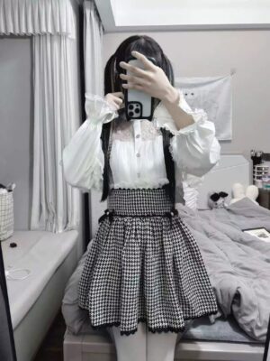 Jirai Kei lace blouse houndstooth skirt two-piece set back mirror selfie view bedroom