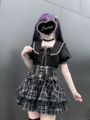 Black Jirai Kei sailor blouse three-quarter front view indoor lace collar satin bow detachable heart decoration