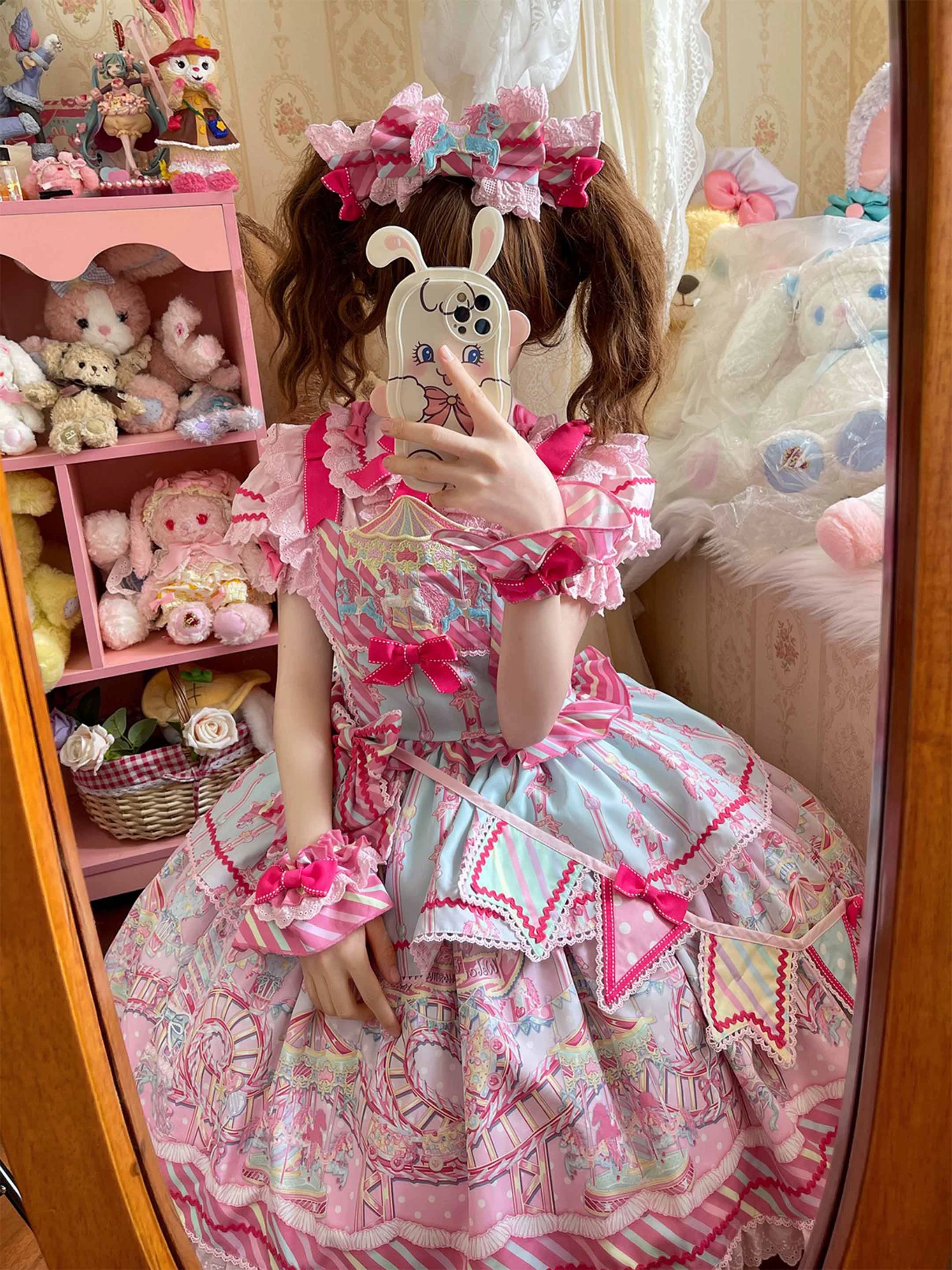 Hair accessories included in carousel sweet Lolita JSK set featuring decorative clips for coordinated look