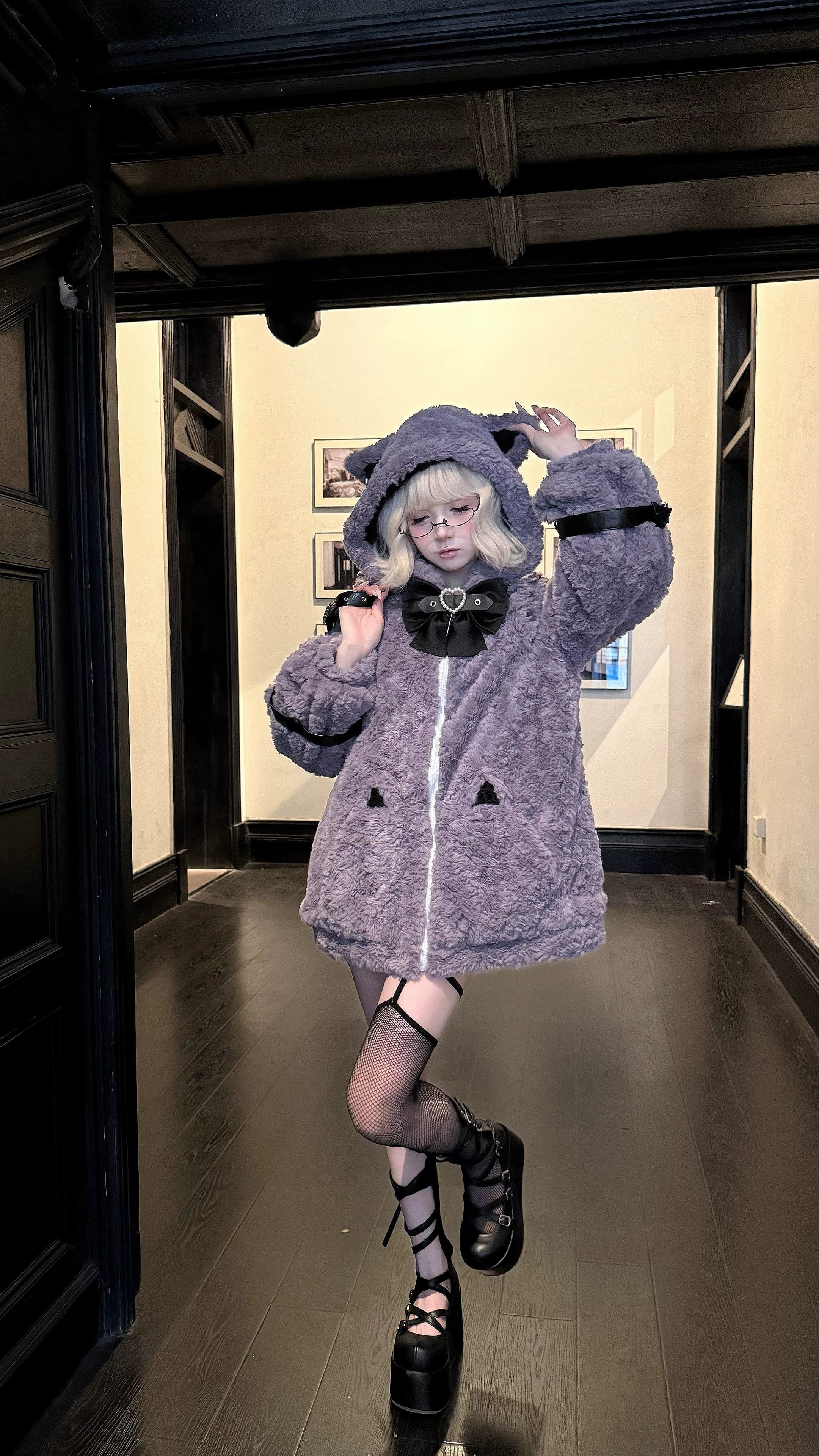 Jirai Kei fleece coat side pocket detail, functional deep pockets with zipper or button closure, fleece lining, and practical storage capacity