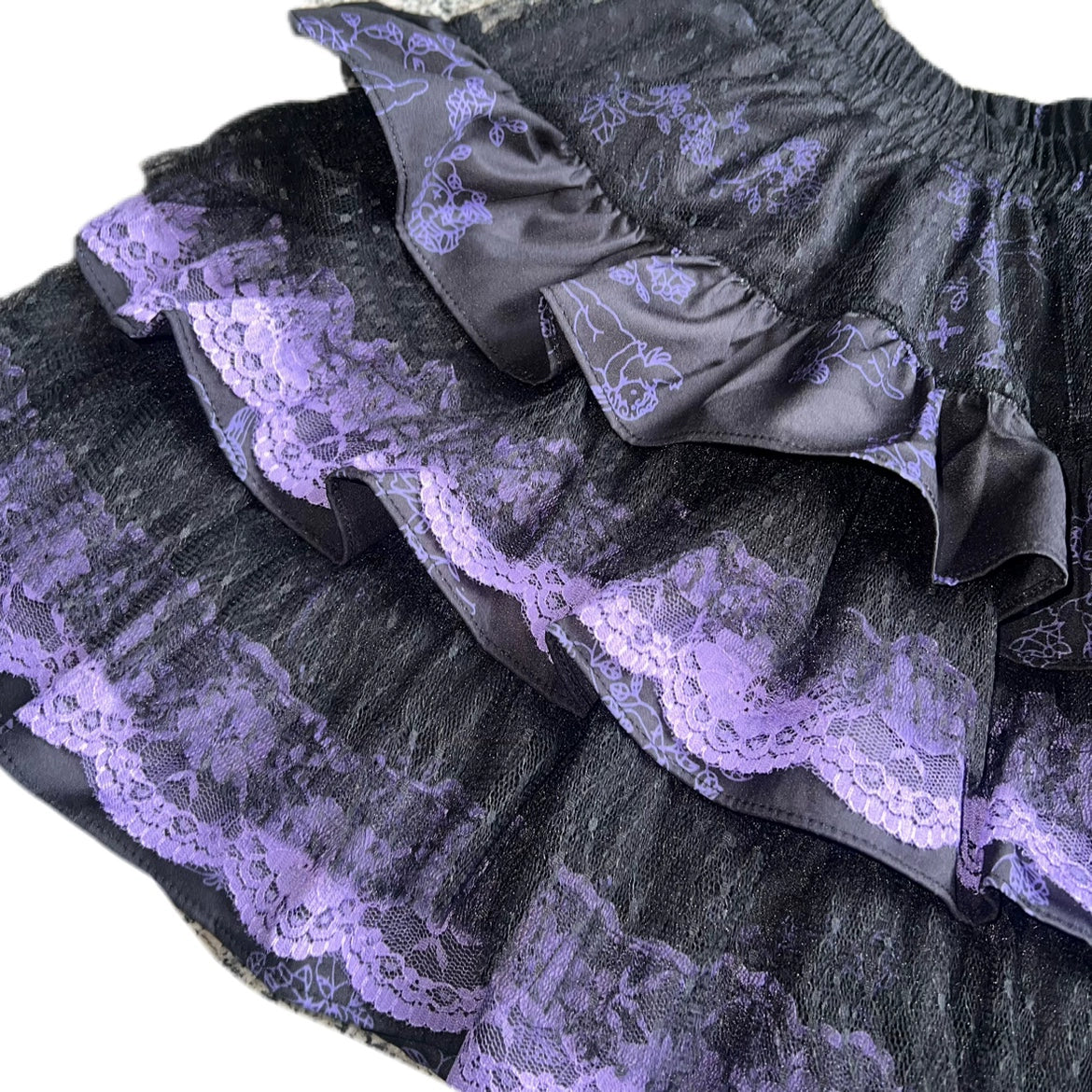 Black and white Jirai Kei layered puff skirt high contrast aesthetic monochromatic optical illusion lace pattern