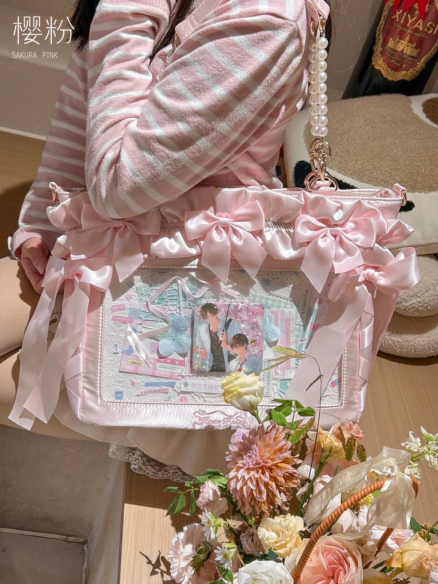 Jirai Kei itabag polka dots variant showing playful pattern design with contrasting base color decorative bows and display window