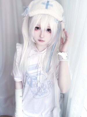 White Jirai Kei drift bottle kawaii t-shirt with light blue cartoon jar print front view on white-haired model