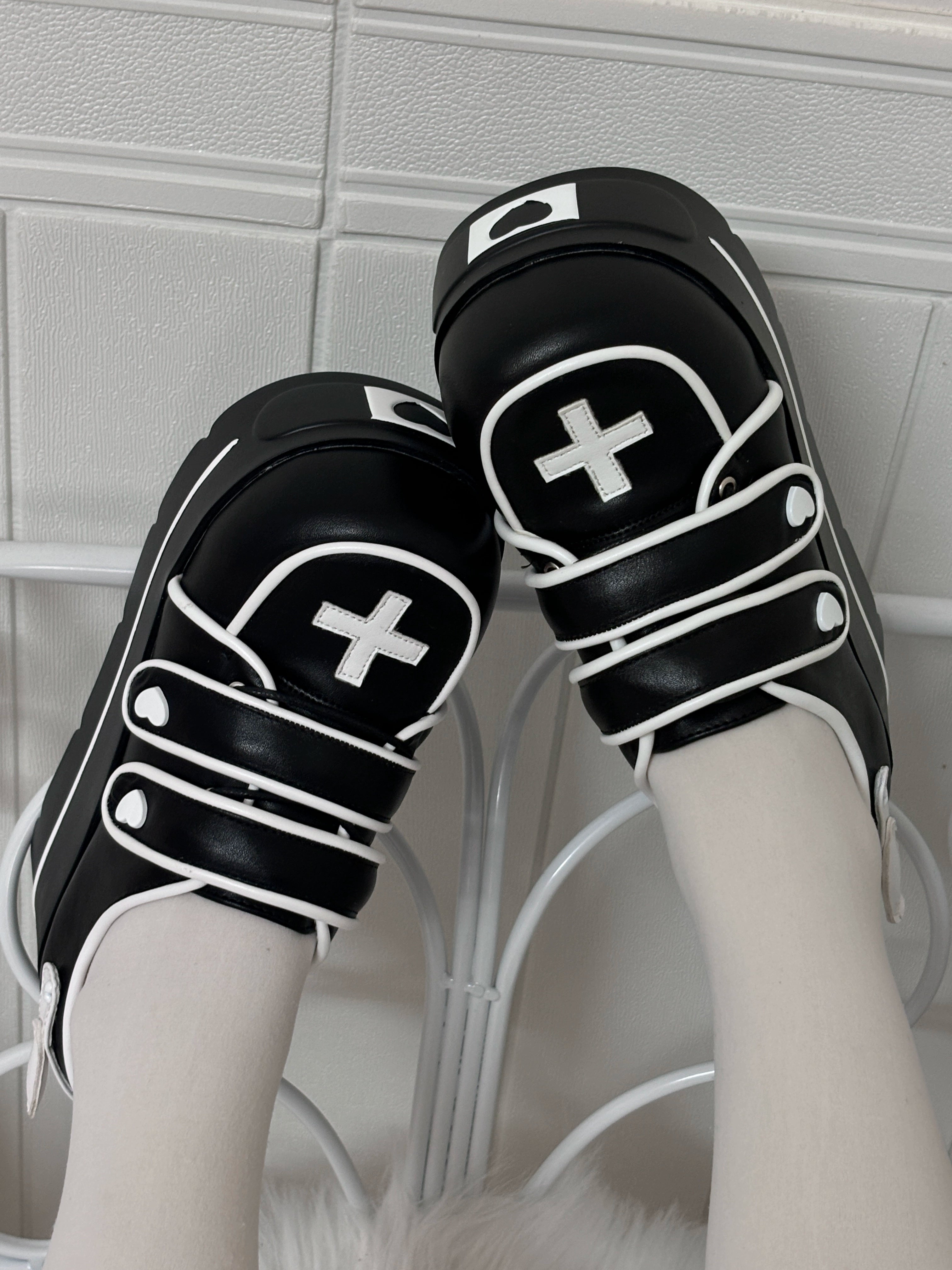 Light blue angel heart platform shoes product detail hook and loop double fasteners rounded toe Tenshi Kaiwai
