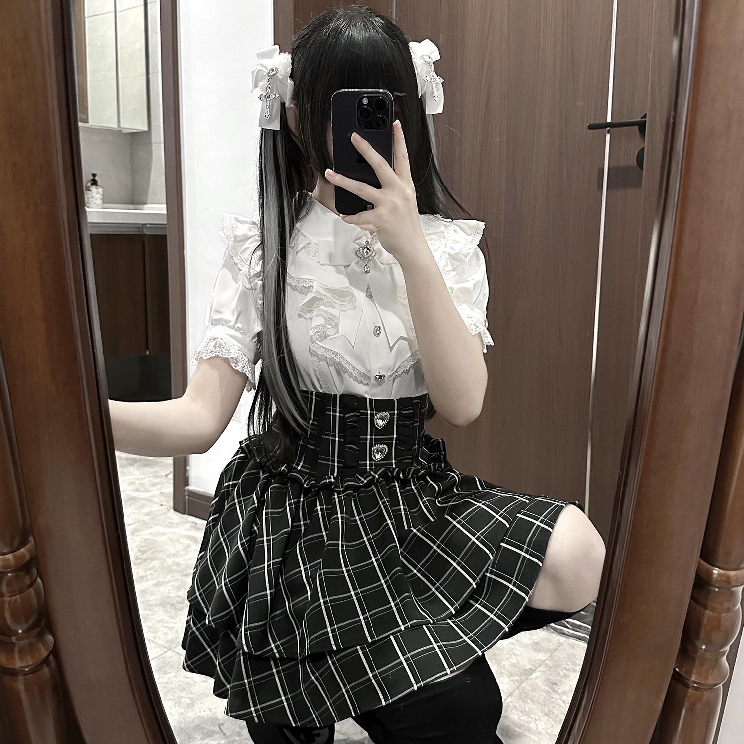 Jirai kei tiered mini skirt adjustable elastic waistband closeup, comfort fit design, heart rhinestone ornament detail, quality construction