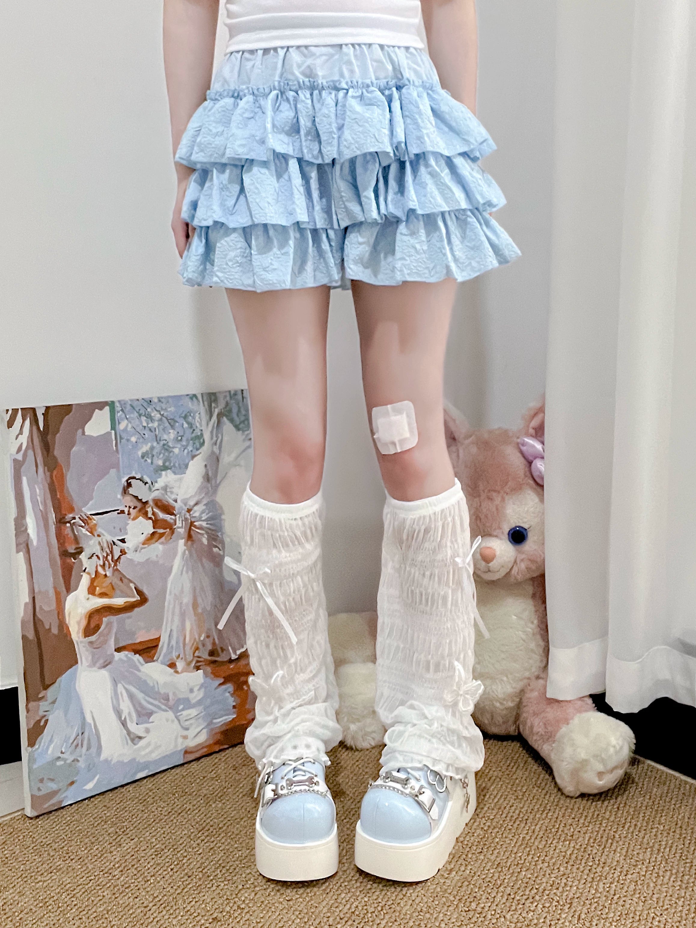 Jirai Kei white mesh leg warmers with blue bow detail blue platform shoes aesthetic Y2K style lower body
