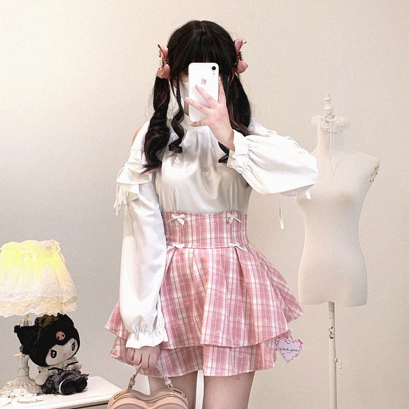 Cold-shoulder ruffled chiffon blouse Jirai Kei aesthetic detail view elegant ruffle sleeve design