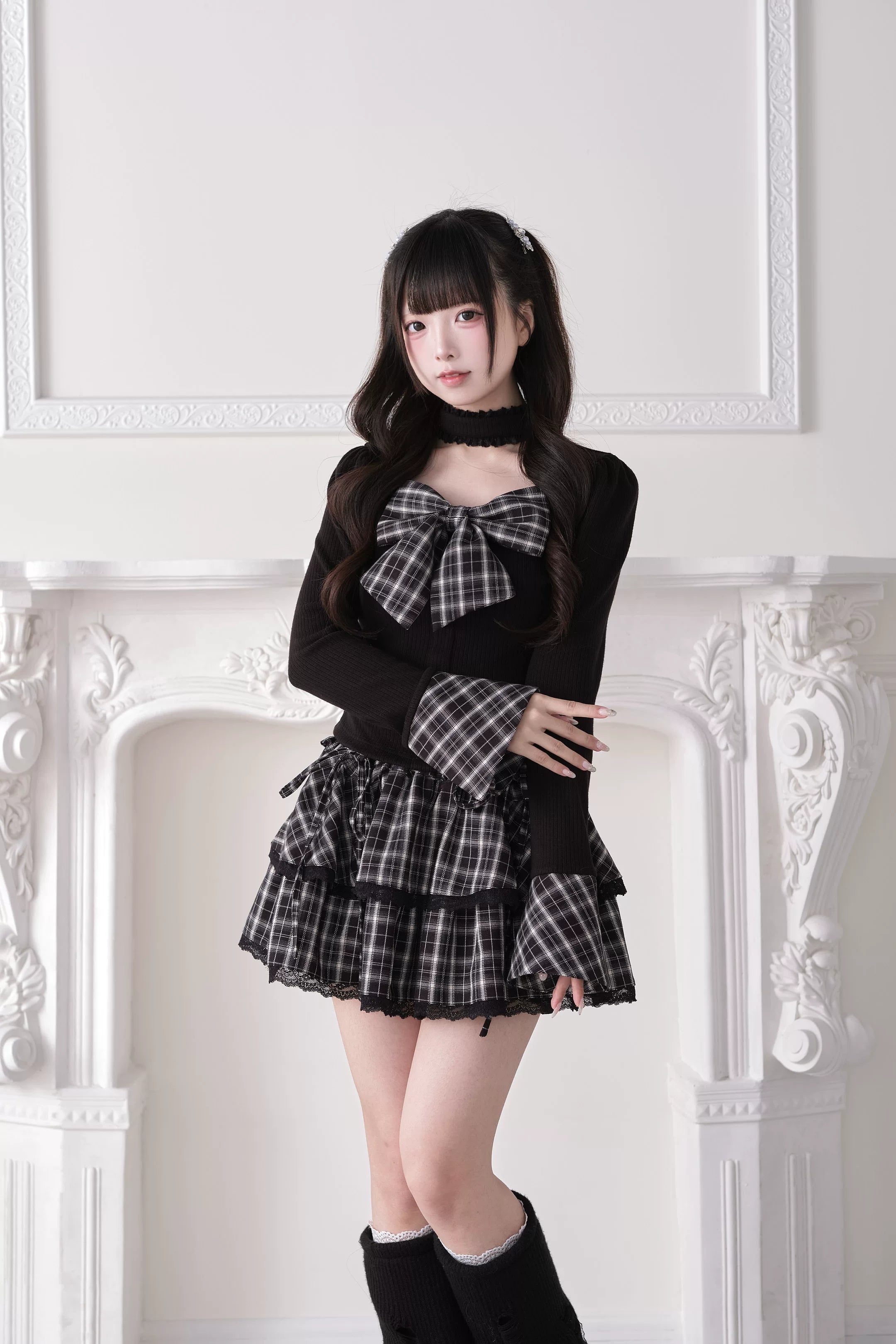 Black Jirai Kei split flared cuff choker knit top plaid bow knee-high black boots front view