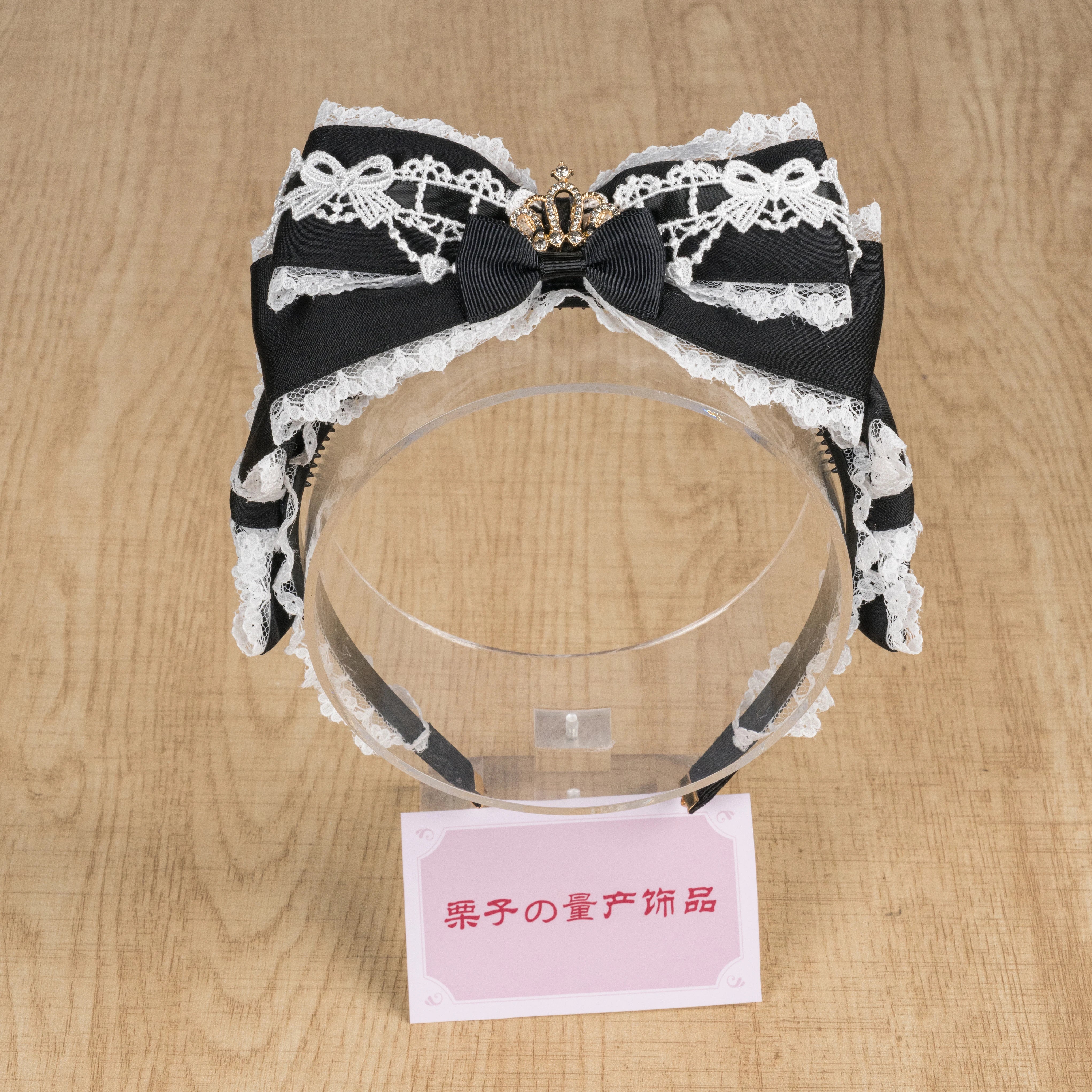 Rhinestone crown bow KC Jirai Kei lolita hair clip detail close-up sparkle embellishment