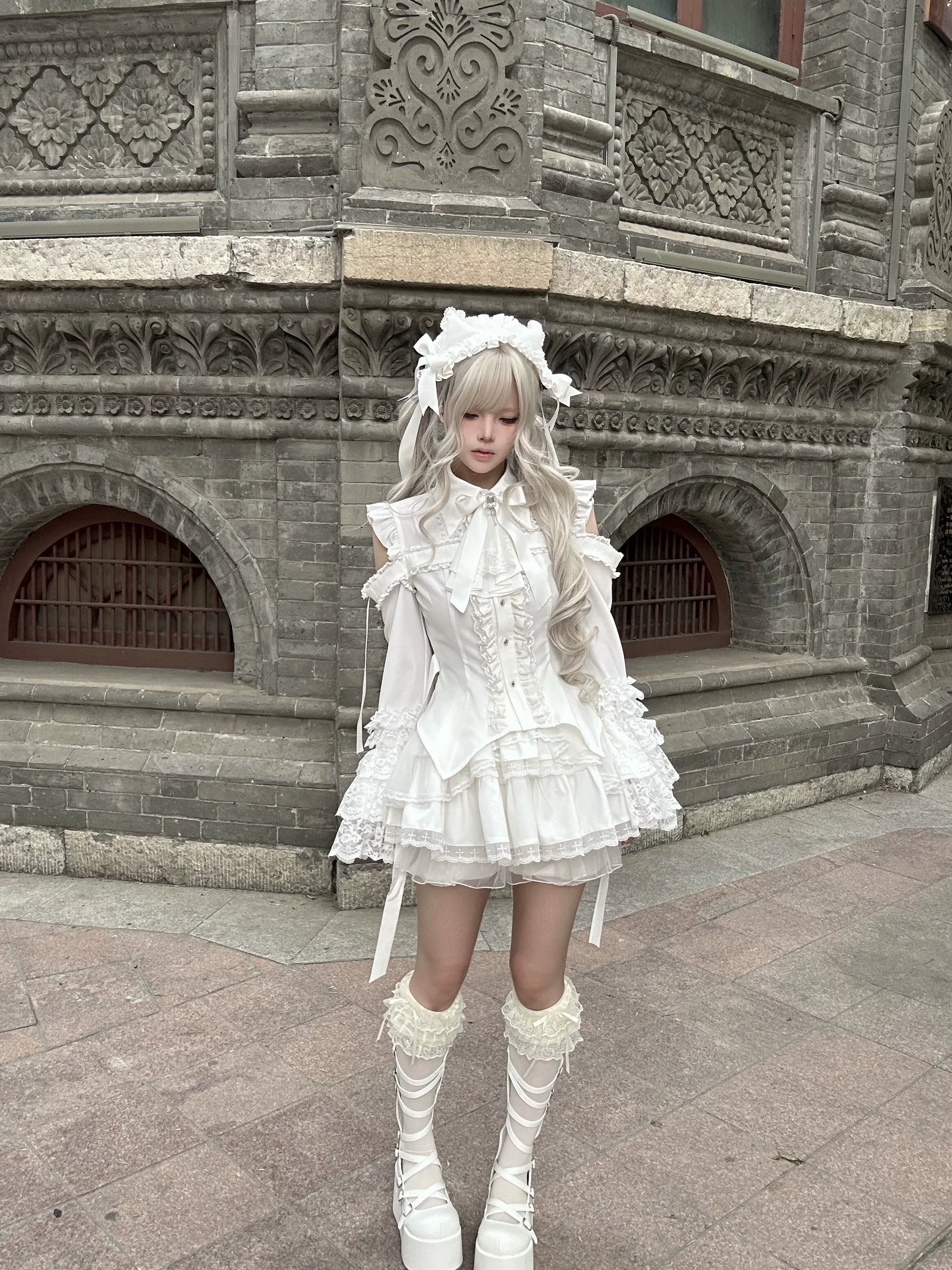 Alternative fashion community cosplay convention jirai kei hime sleeve blouse tiered skirt photography