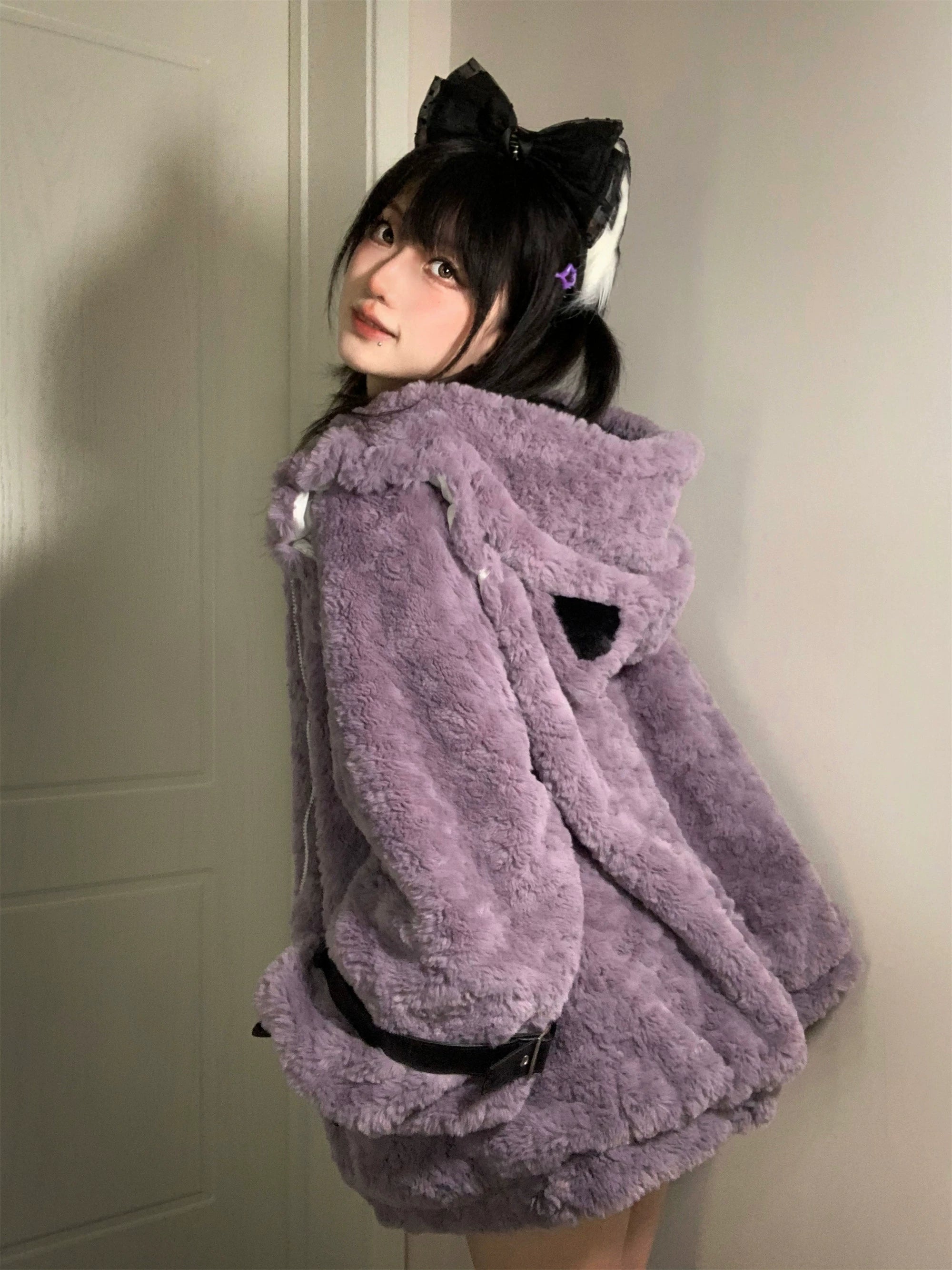 Jirai Kei cat ear fleece coat mannequin fit demonstration, showing relaxed oversized silhouette, mid-length cut, and proportion styling example