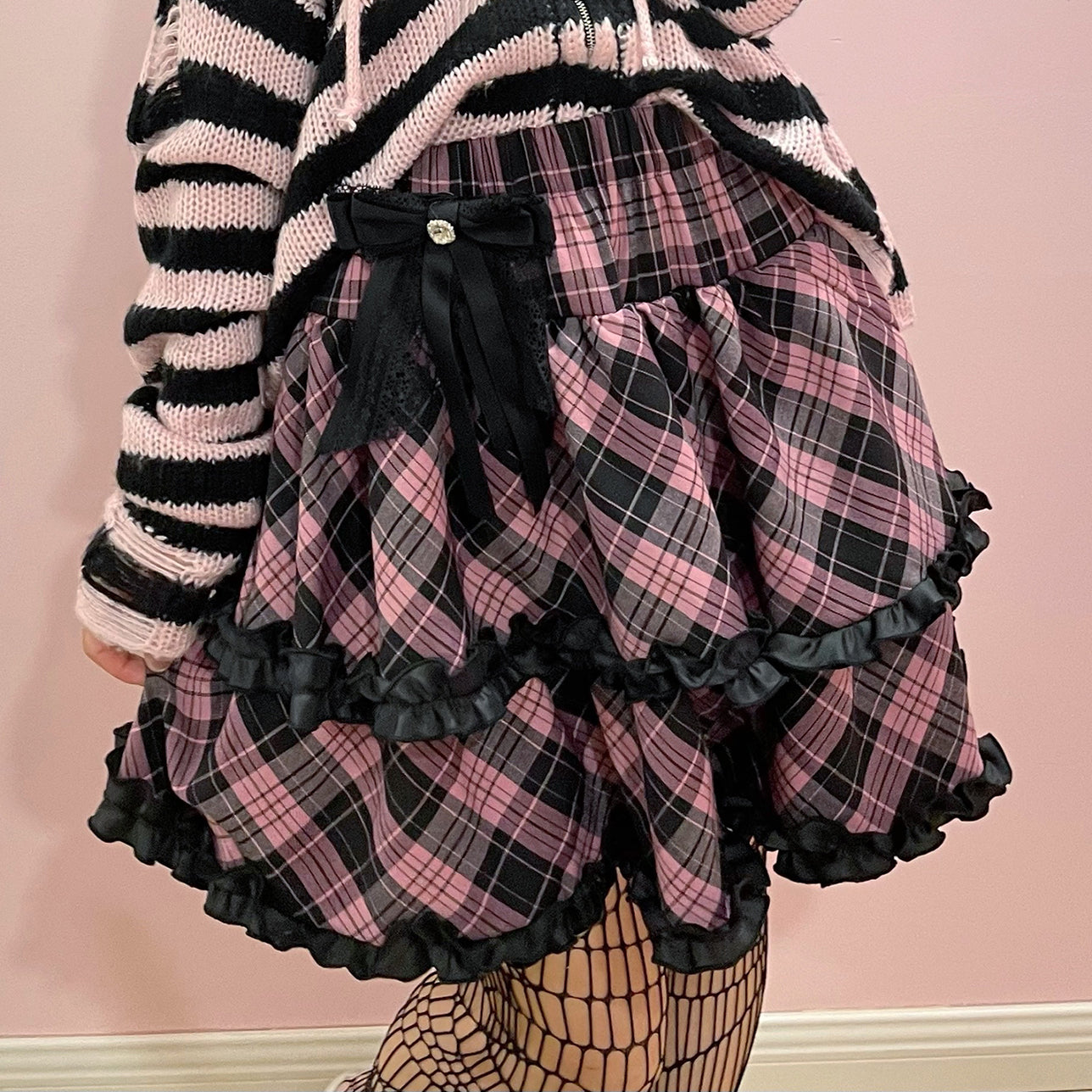 Jirai Kei plaid ruffle mini skirt detail of elastic high-waist construction, dimensional puff silhouette, and premium polyester material
