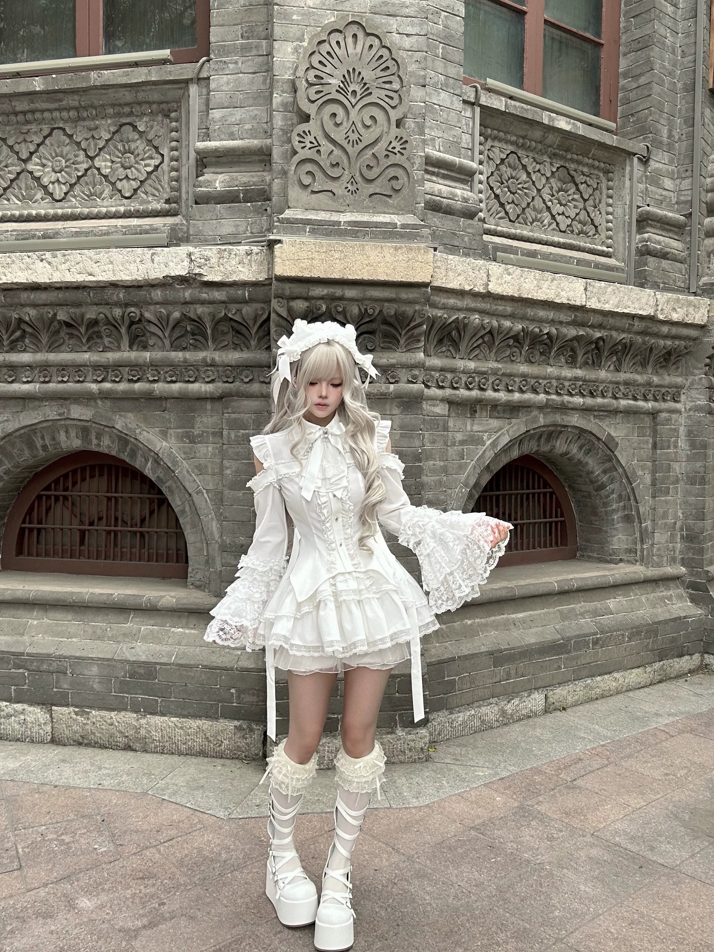 Jirai kei community authentic subcultural pieces design credentials hime sleeve blouse lace skirt