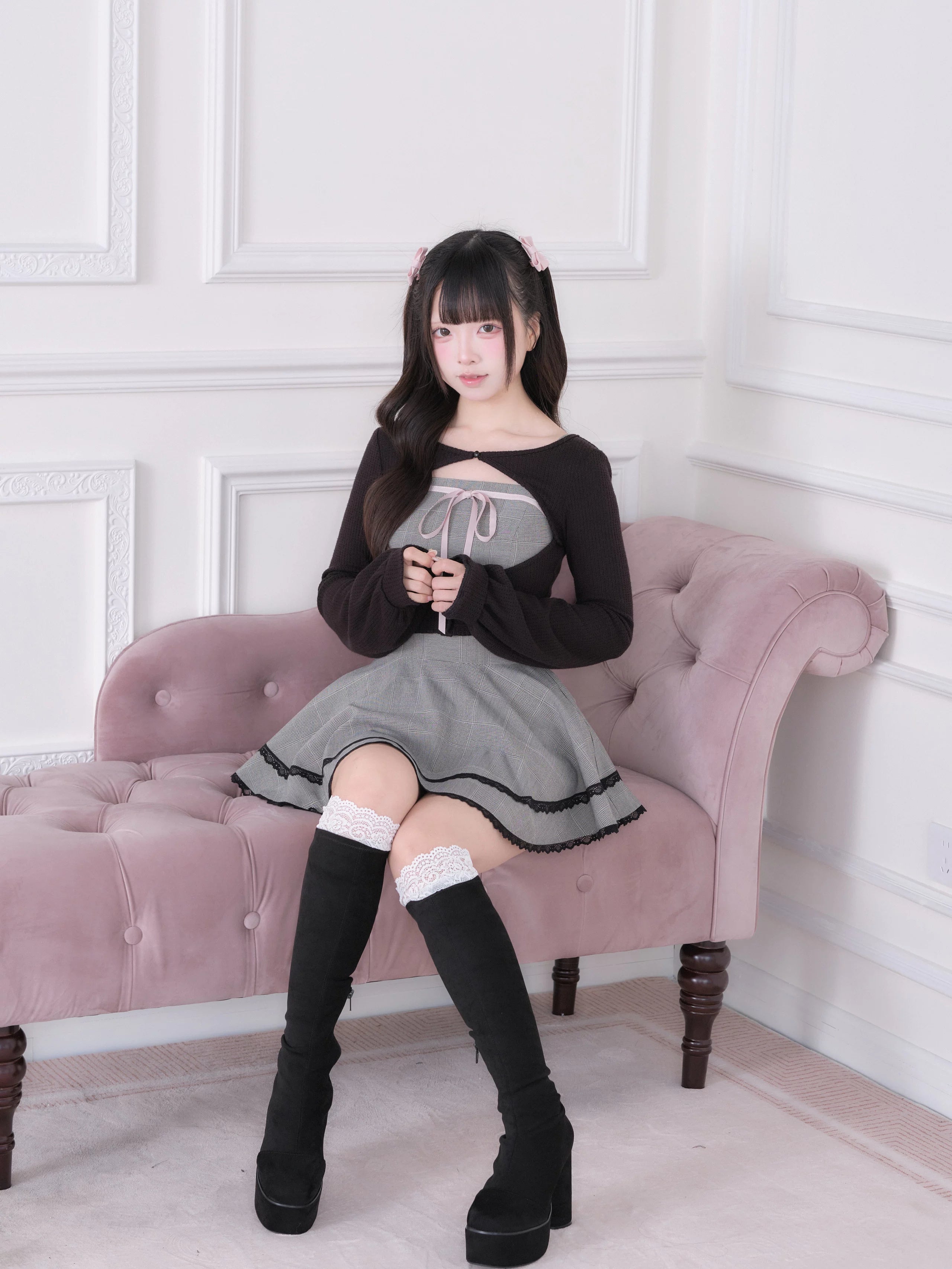 Sweet lolita Jirai Kei Ryousangata dress front bow detail - plaid fabric, adjustable strap, romantic bow accent
