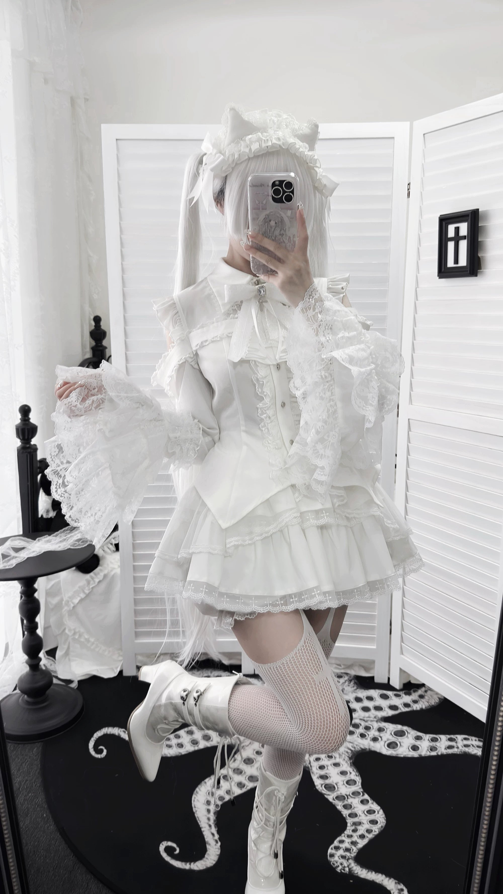 Cat-ear hairband playful edgy jirai kei innocent daring philosophy subcultural fashion accessory
