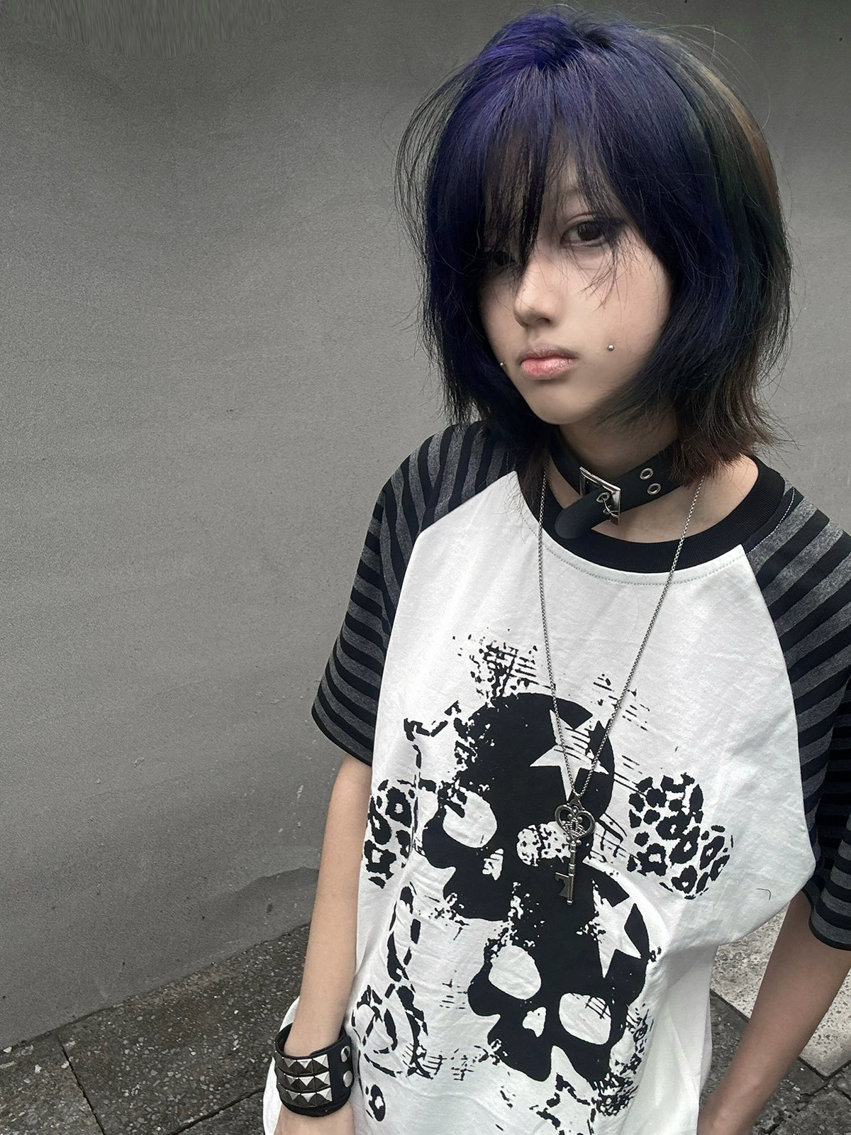 Black jirai kei gothic skull raglan t-shirt back view print design alternative fashion streetwear