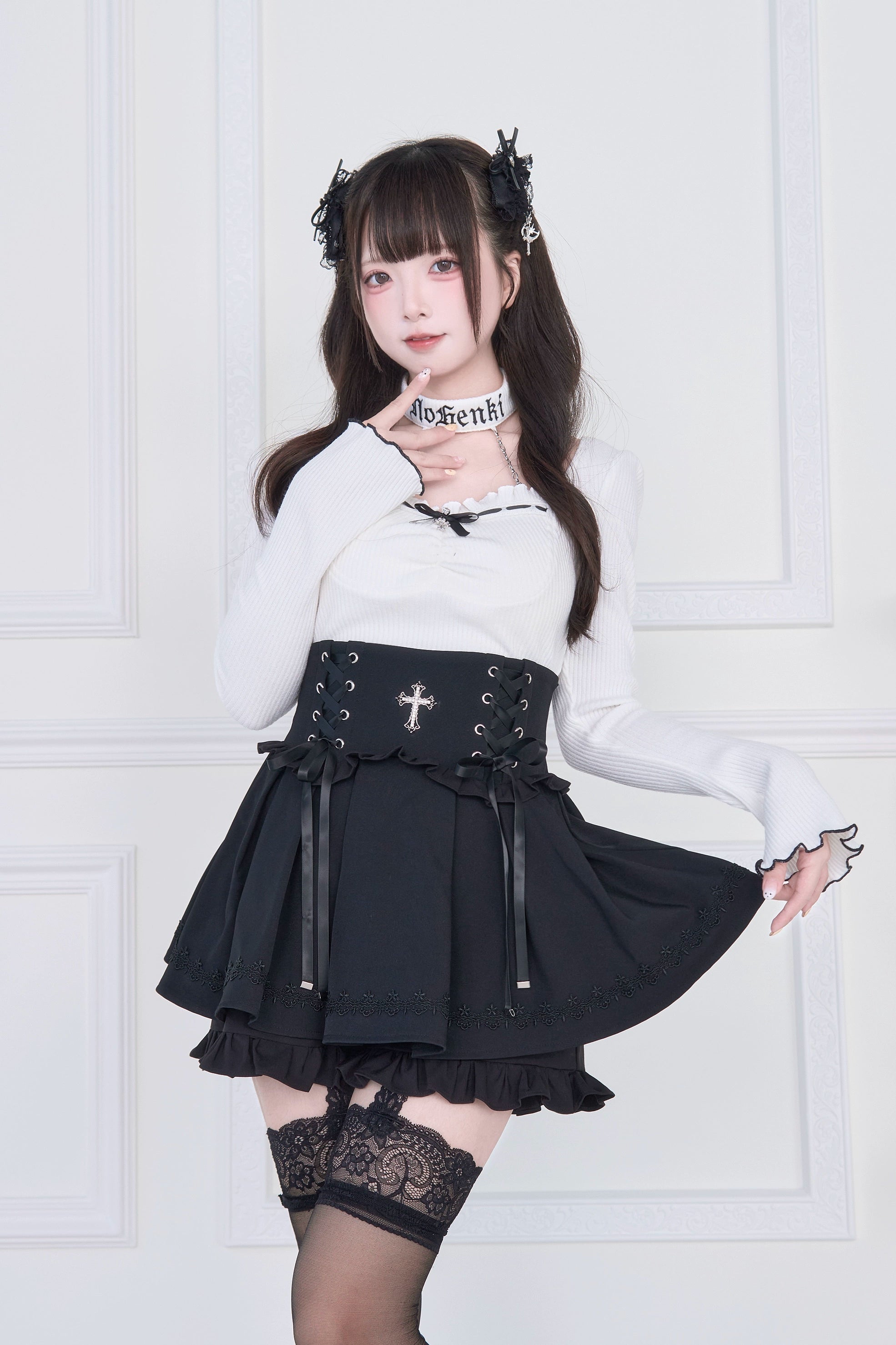 Jirai Kei halter neck white square ruffled top with black corset high-waist ruffled skirt front view studio