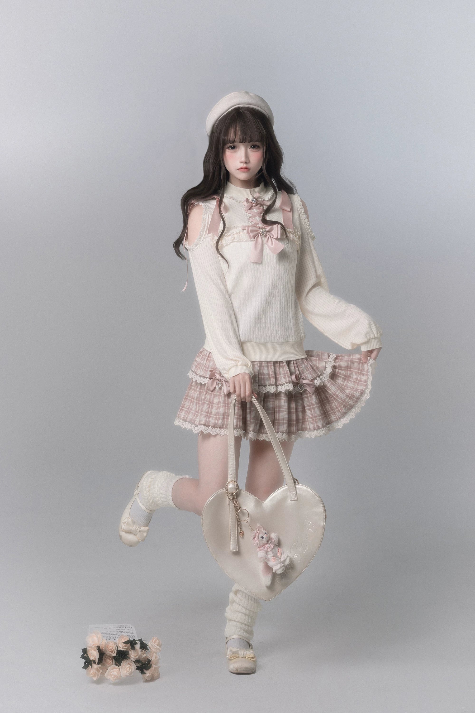 Dynamic full body side shot Ryousangata outfit lifted leg holding heart handbag ribbed leg warmers movement Jirai Kei style