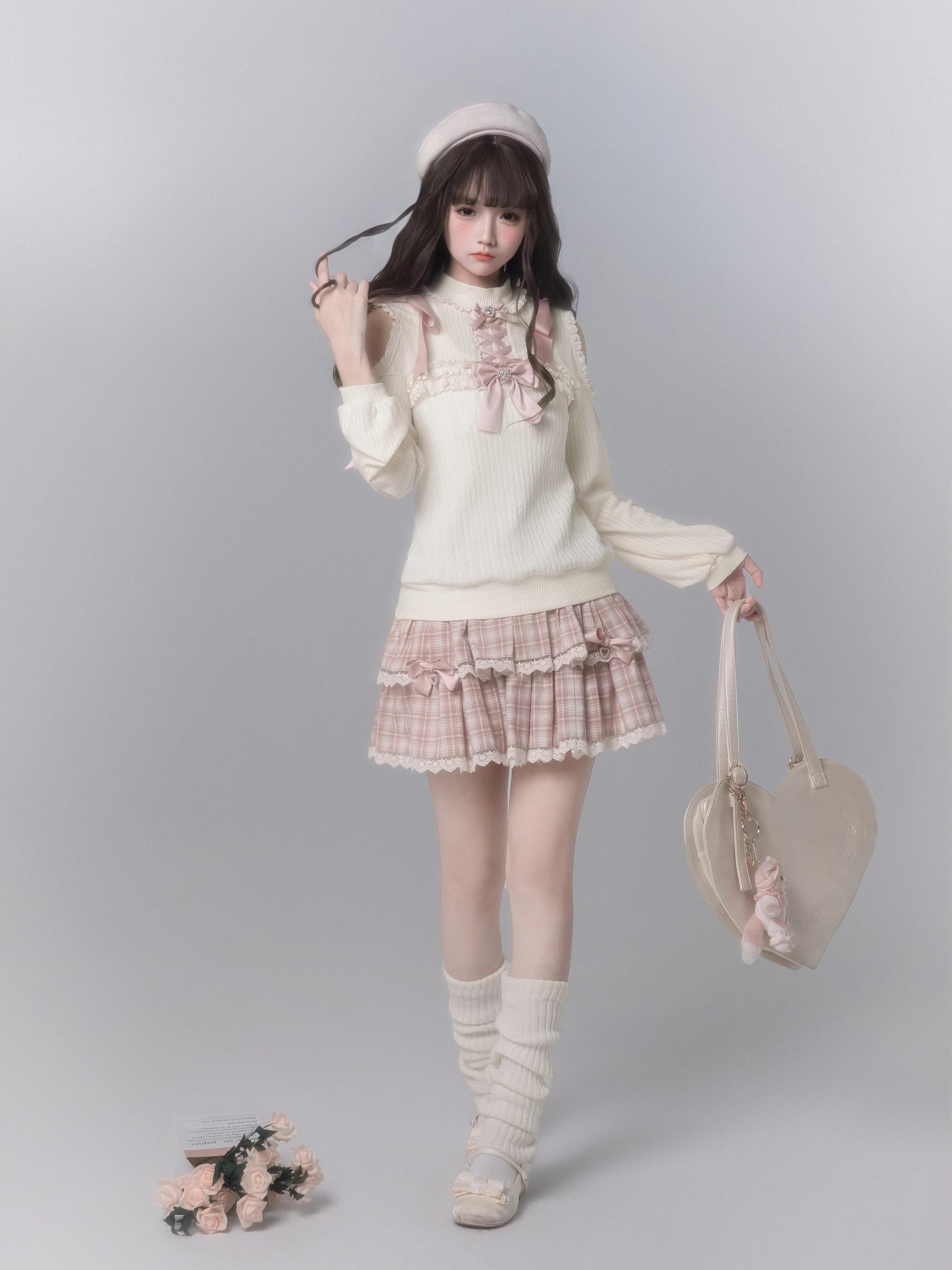 Three-quarter view Ryousangata sweater skirt set adjusting hair carrying heart handbag white beret complete styling Jirai Kei