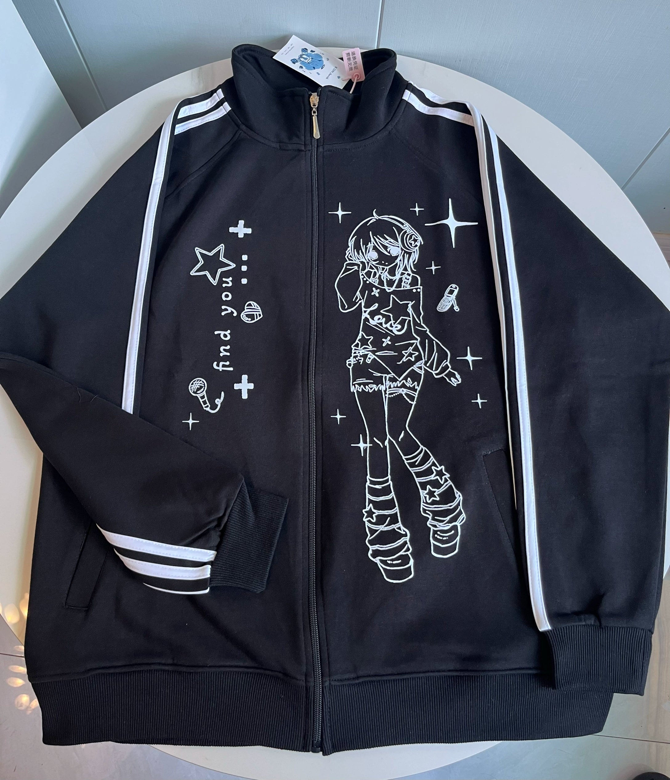 size comparison and fit guide for black jirai kei stand collar zip jacket showing different sizes S M L XL 2XL on models