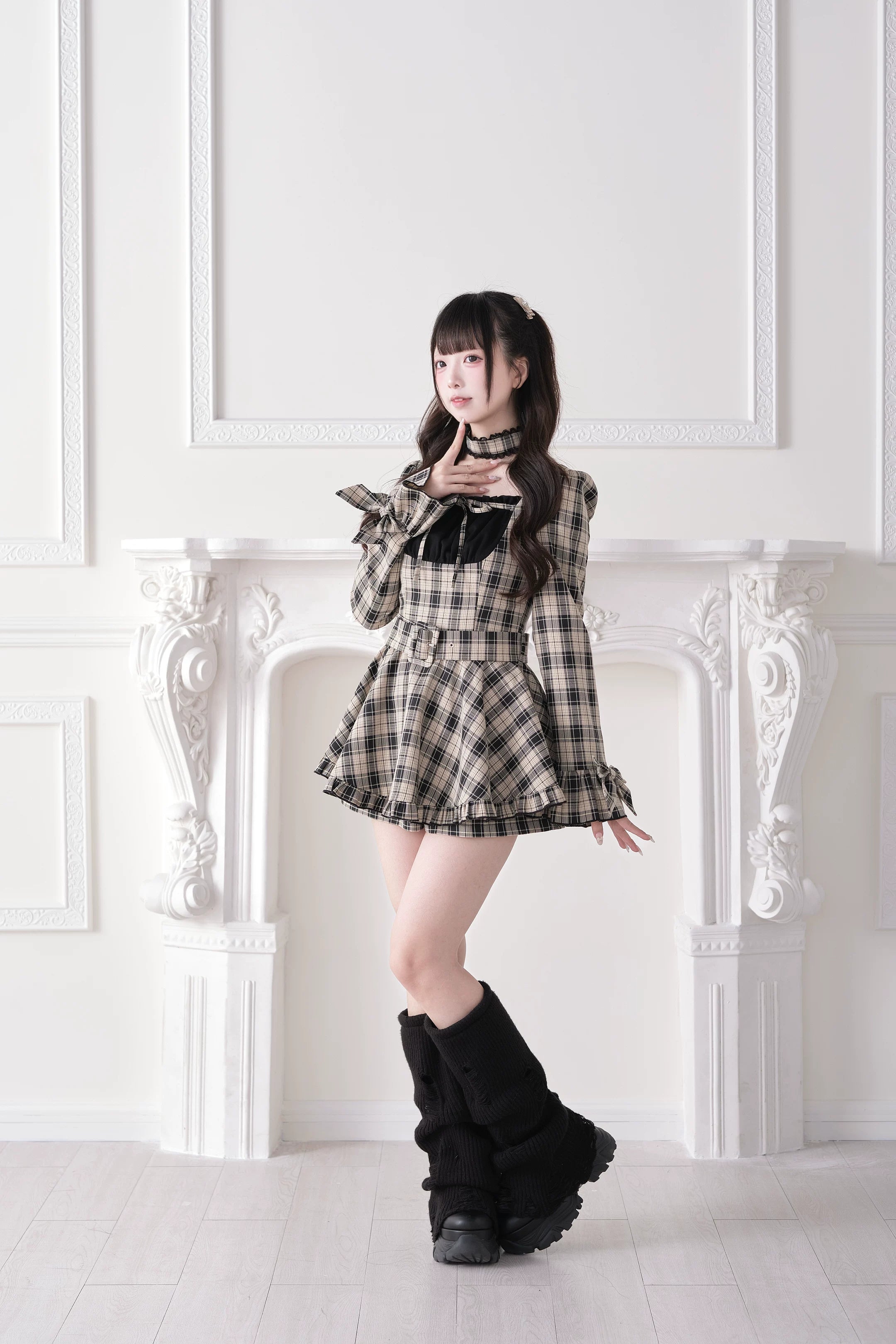Jirai Kei dress styling inspiration dark aesthetic with black boots and bold accessories