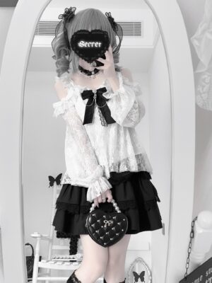 Jirai Kei lolita outfit set with off-shoulder lace blouse and tiered skirt, mirror selfie with grey twin buns and heart-shaped handbag, full aesthetic styling
