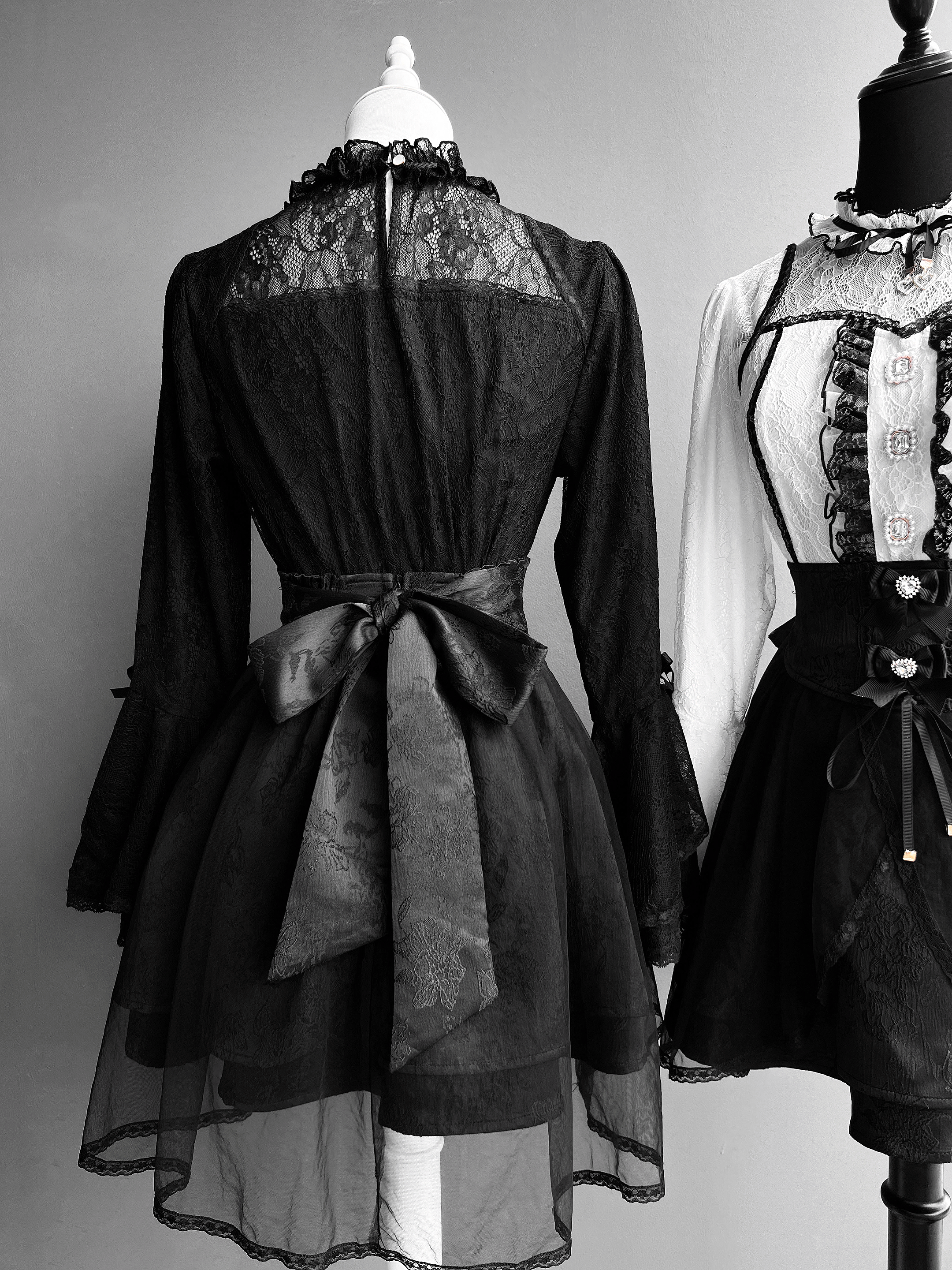 Black jirai kei skirt back view high-waist jacquard satin bow lace yoke detail