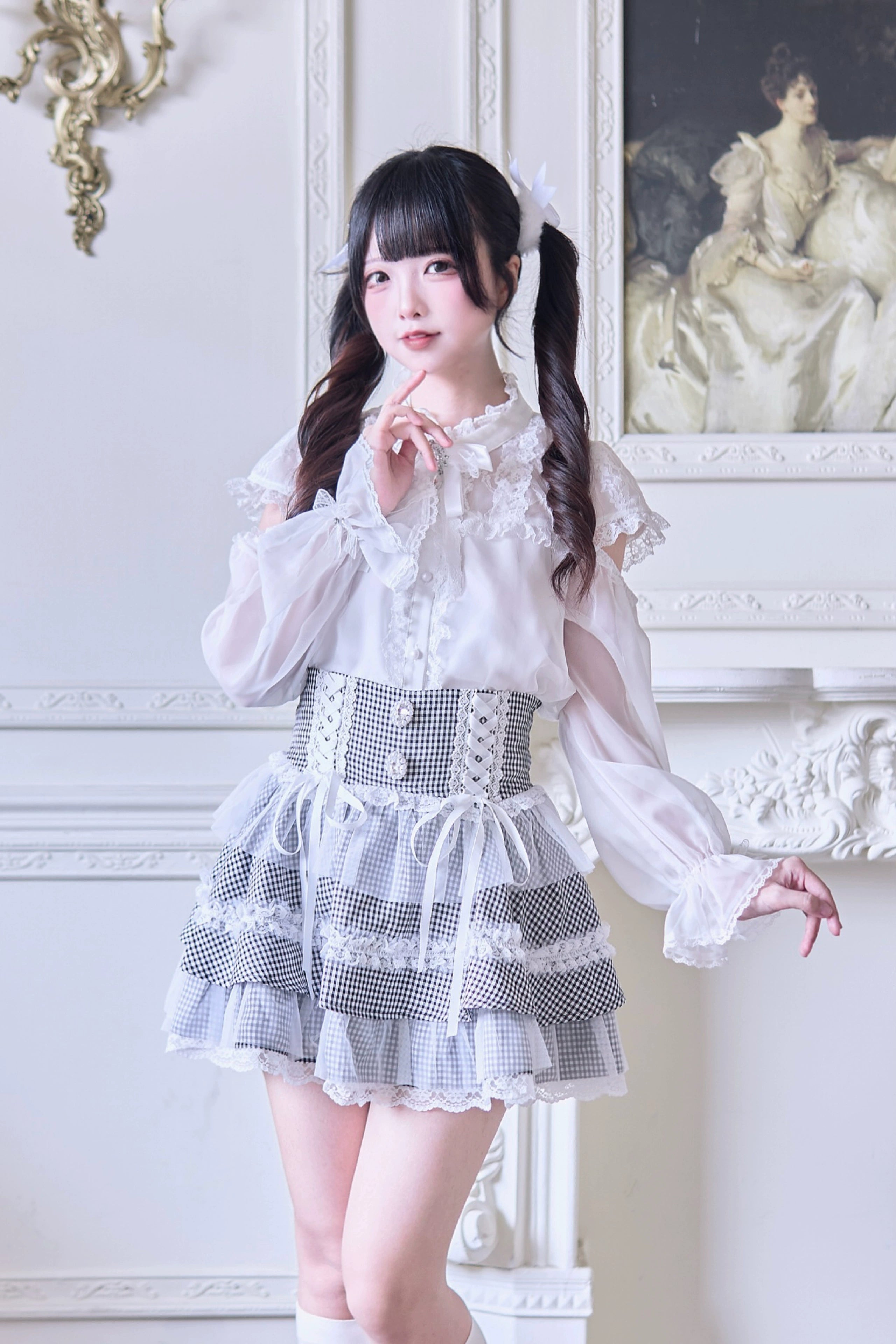 Size comparison and fit guide for Jirai Kei tiered ruffle skirt showcasing S M and L sizing options