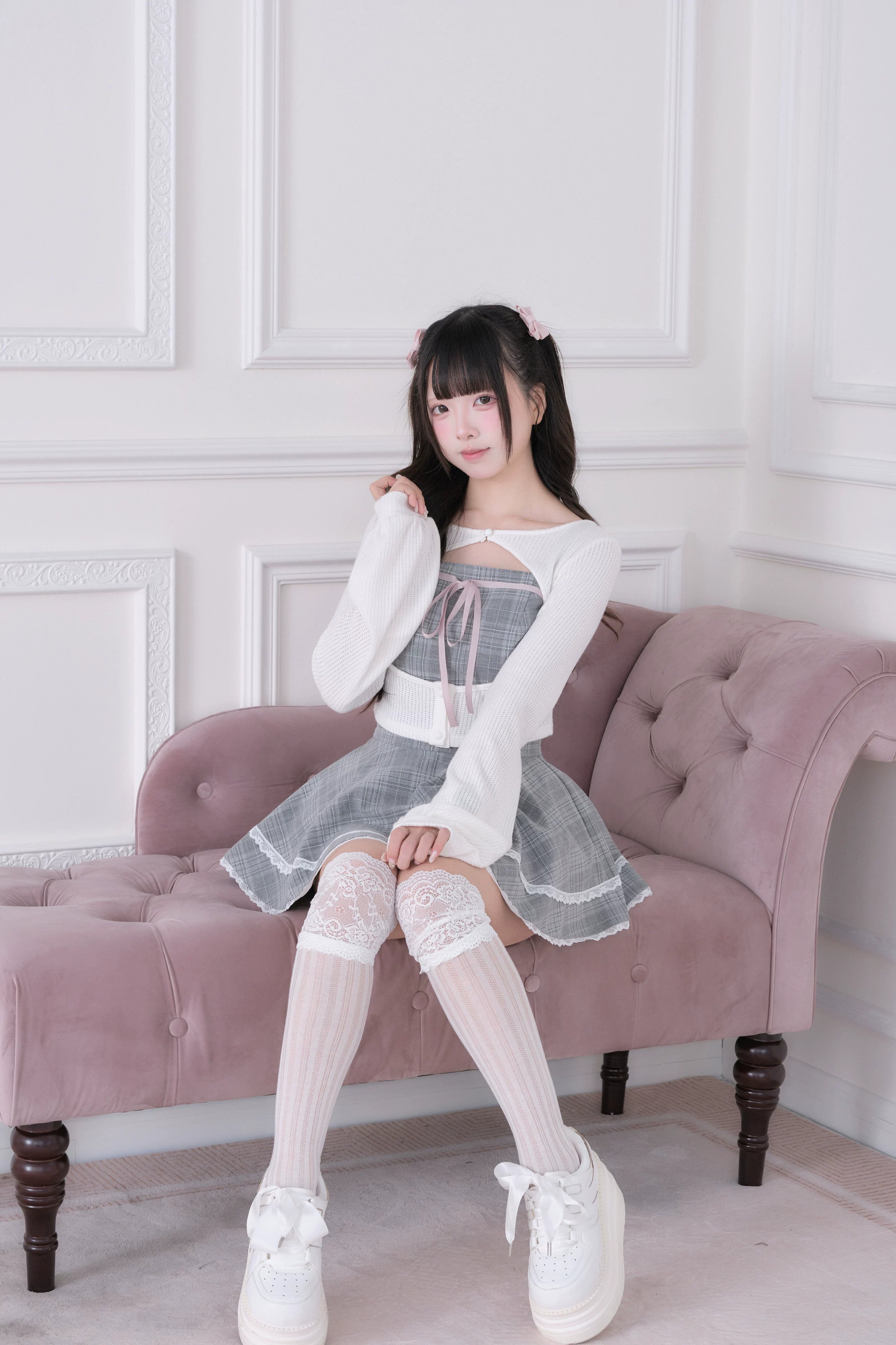 Complete Ryousangata three-piece outfit - grey plaid dress, knit bolero, elastic shorts, sweet lolita Jirai Kei ensemble