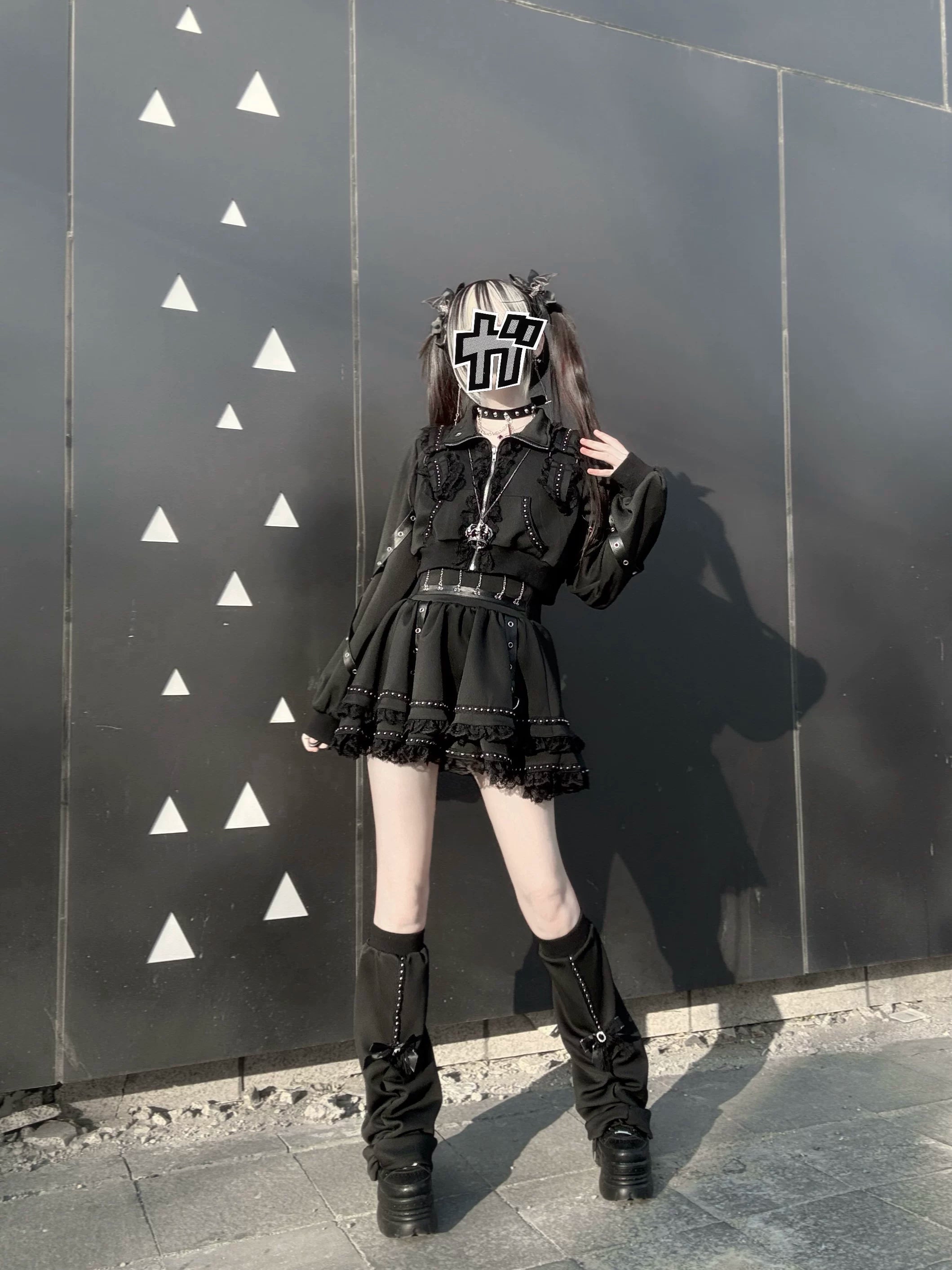 Jirai Kei goth outfit jacket and skirt leg warmers styling complete look alternative fashion underground aesthetic