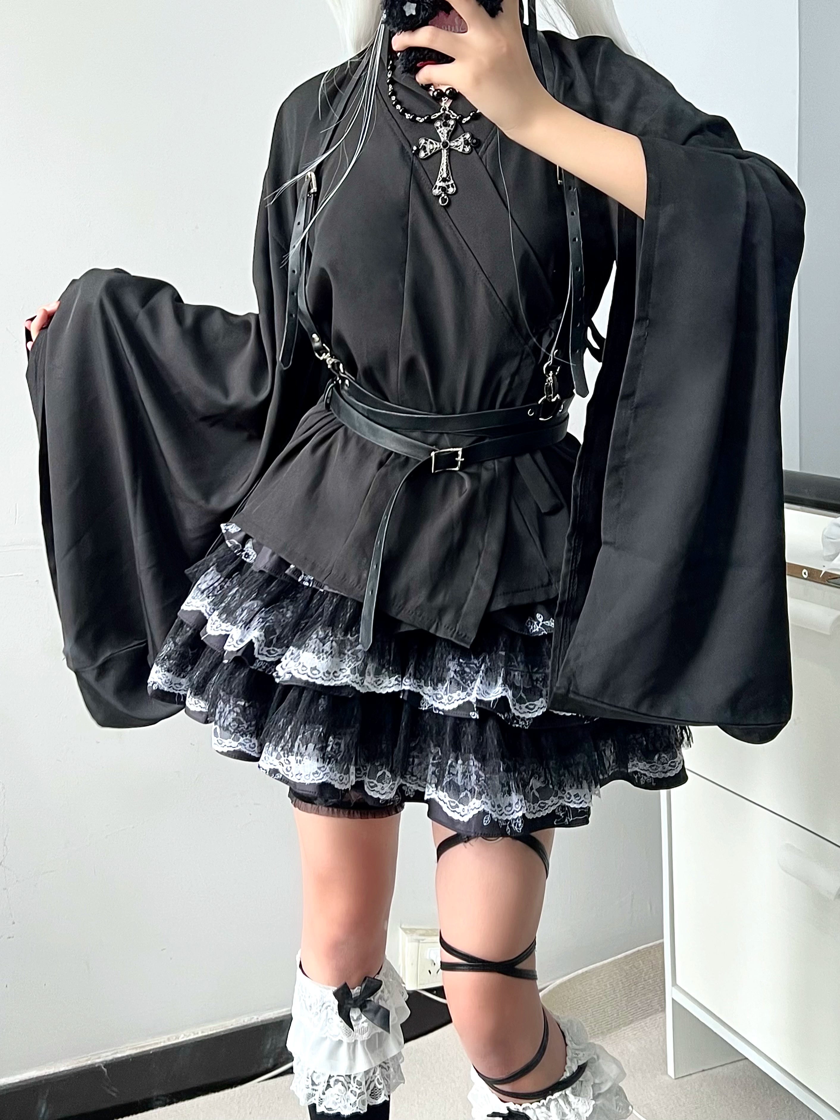 Jirai Kei puff skirt street fashion styling with oversized blazer cargo jacket and mixed accessories outfit inspiration