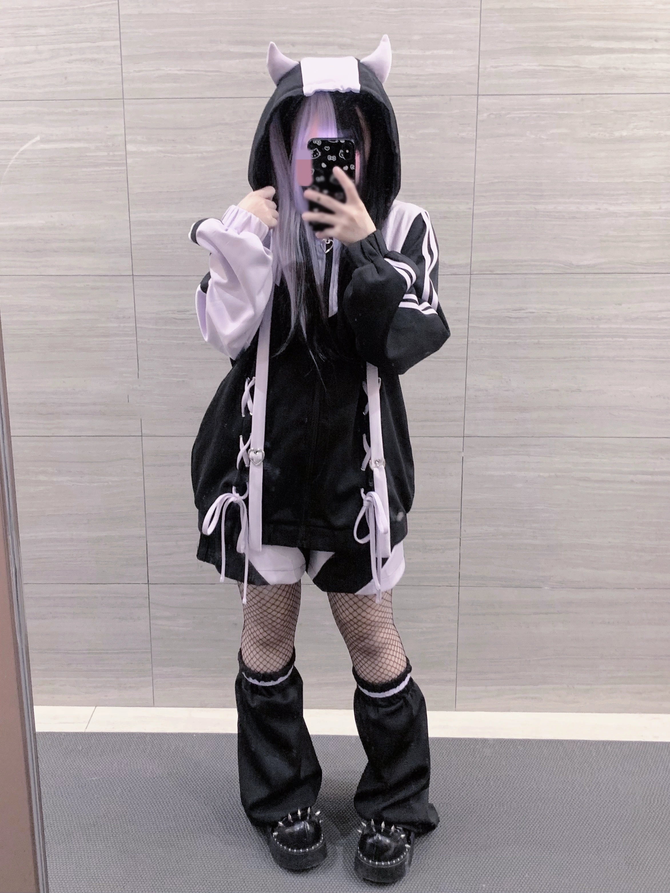 Black-purple Tenshi Kaiwai Jirai Kei sport pants from set showing waist elasticity, hip fit, length measurement, and coordinated hem design