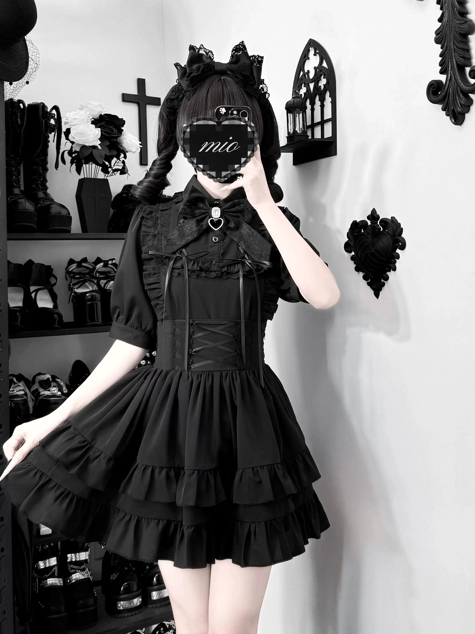 Jirai Kei black blouse and ruffled skirt set front angle showing peter pan collar and heart brooch detail