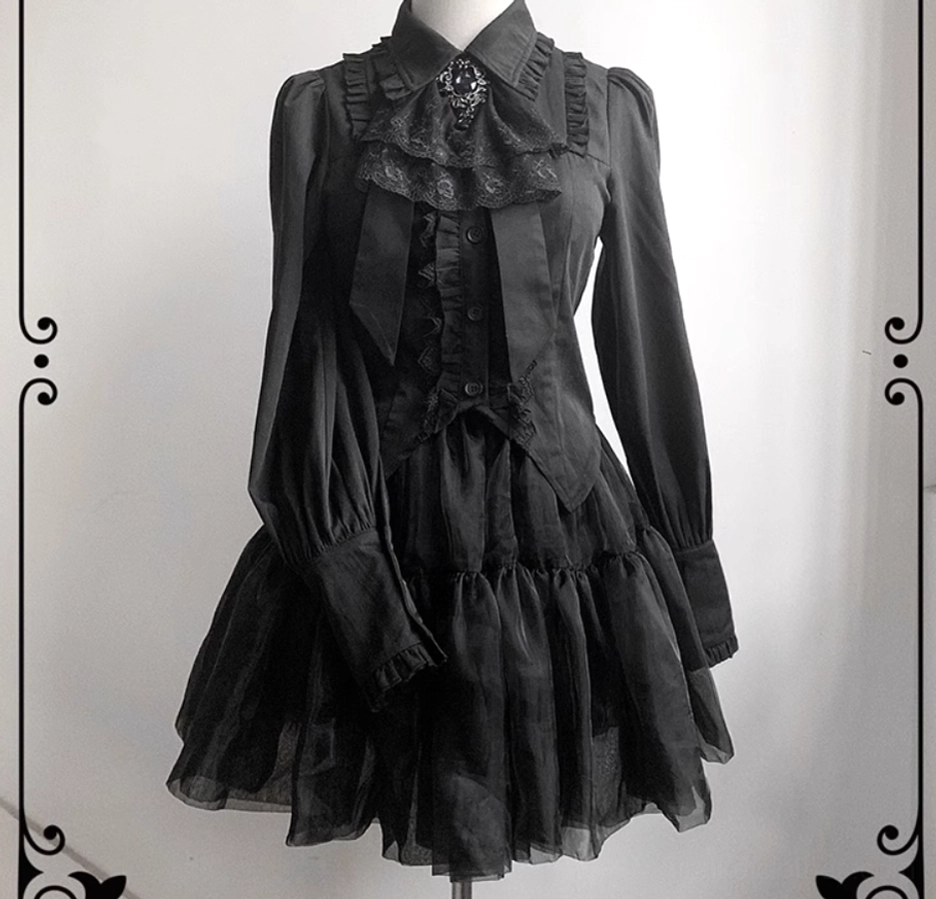 Black Jirai Kei Gothic Lolita puff skirt tulle layers high waist silhouette volume