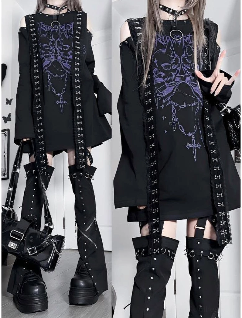Black oversized cold-shoulder jirai kei t-shirt with white skull cross print front styling detail