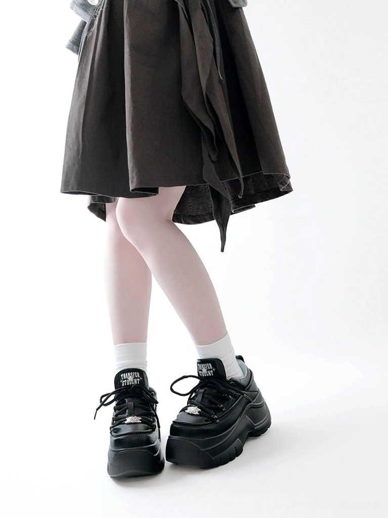 Jirai kei platform sneakers versatile black colorway perfect for school casual events and jirai kei outfit styling with various accessories