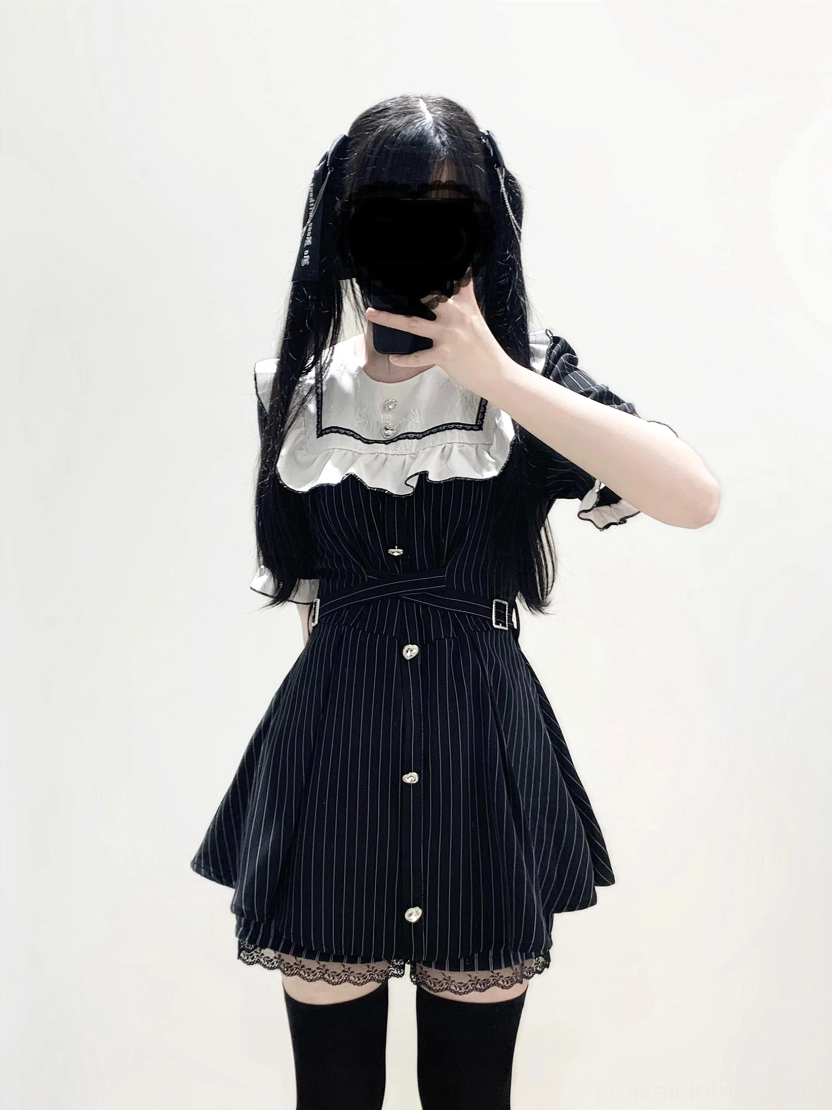 Black vertical stripe short sleeve Jirai Kei dress set mirror selfie twin-tailed model ruffled collar a-line mini