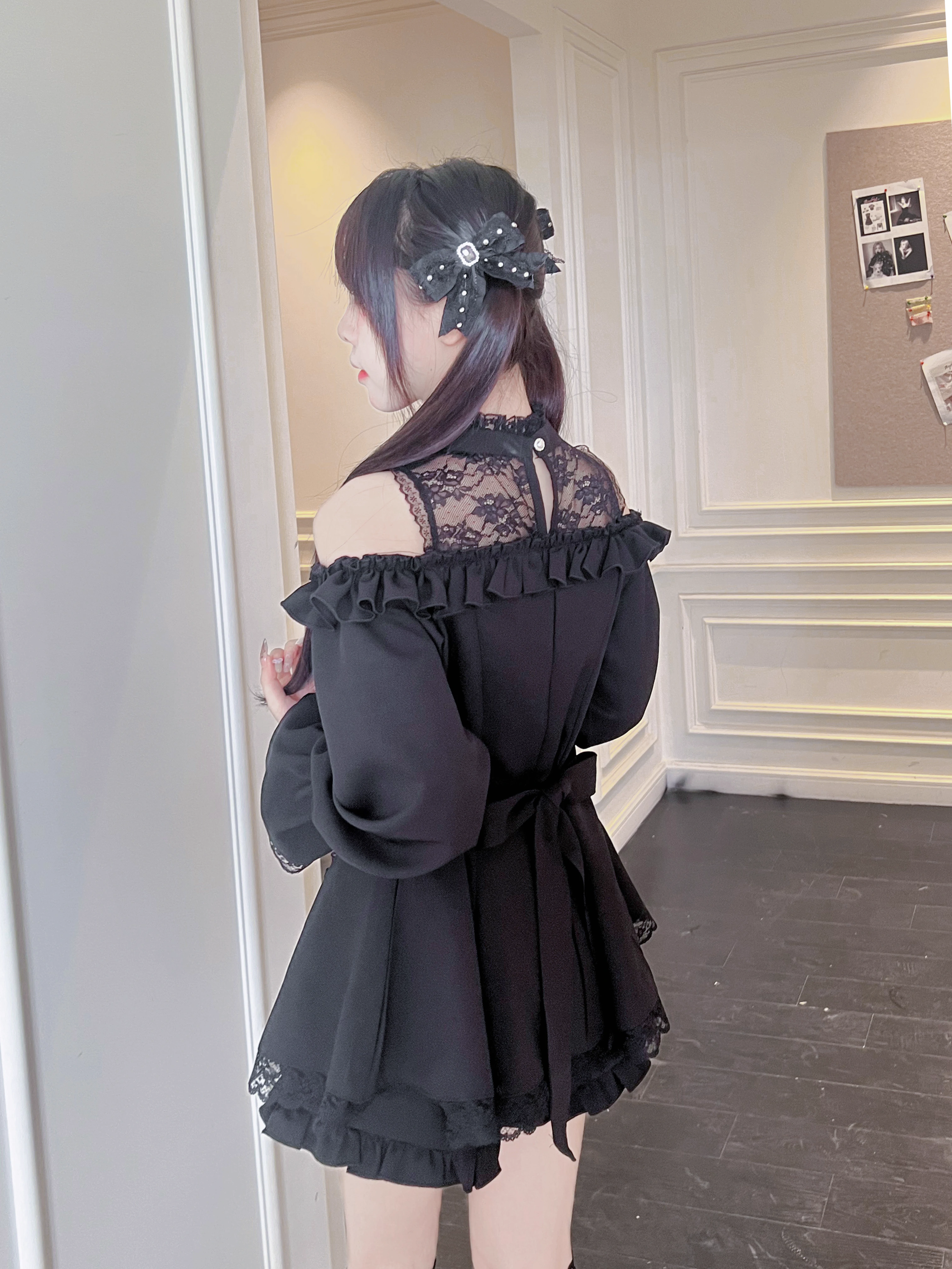 Jirai Kei off-shoulder dress shorts set multiple angles showing lace patchwork and ruffled design