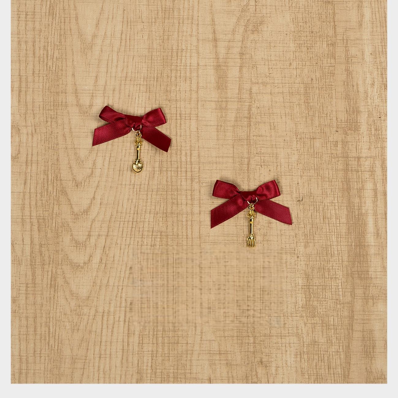 Red Jirai Kei cutlery pendant bow hair clips featuring miniature spoon fork charms and delicate ribbon bow design