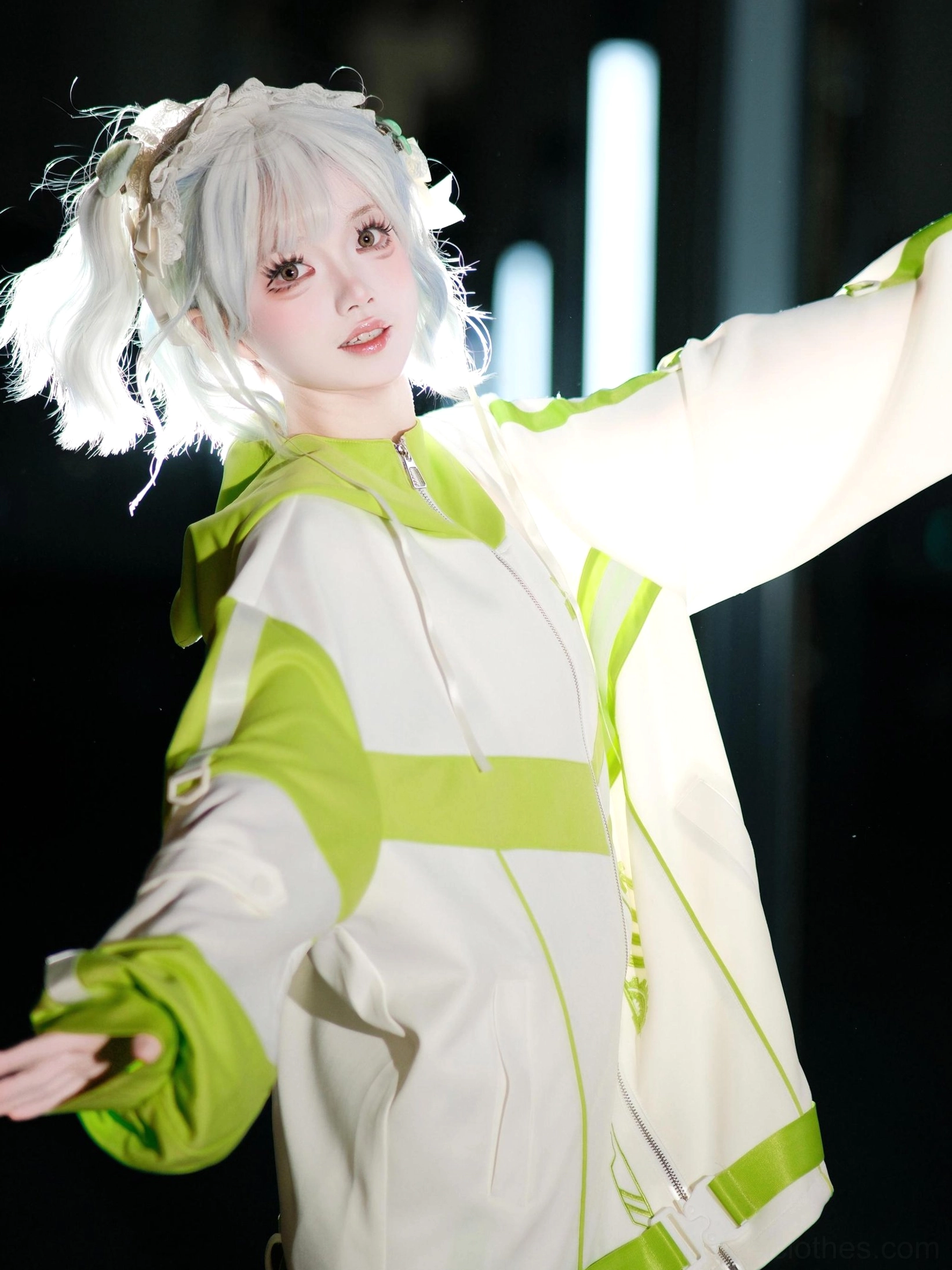 Cyberpunk oversized jacket with short detachable strap - showing how to customize and adjust the silhouette