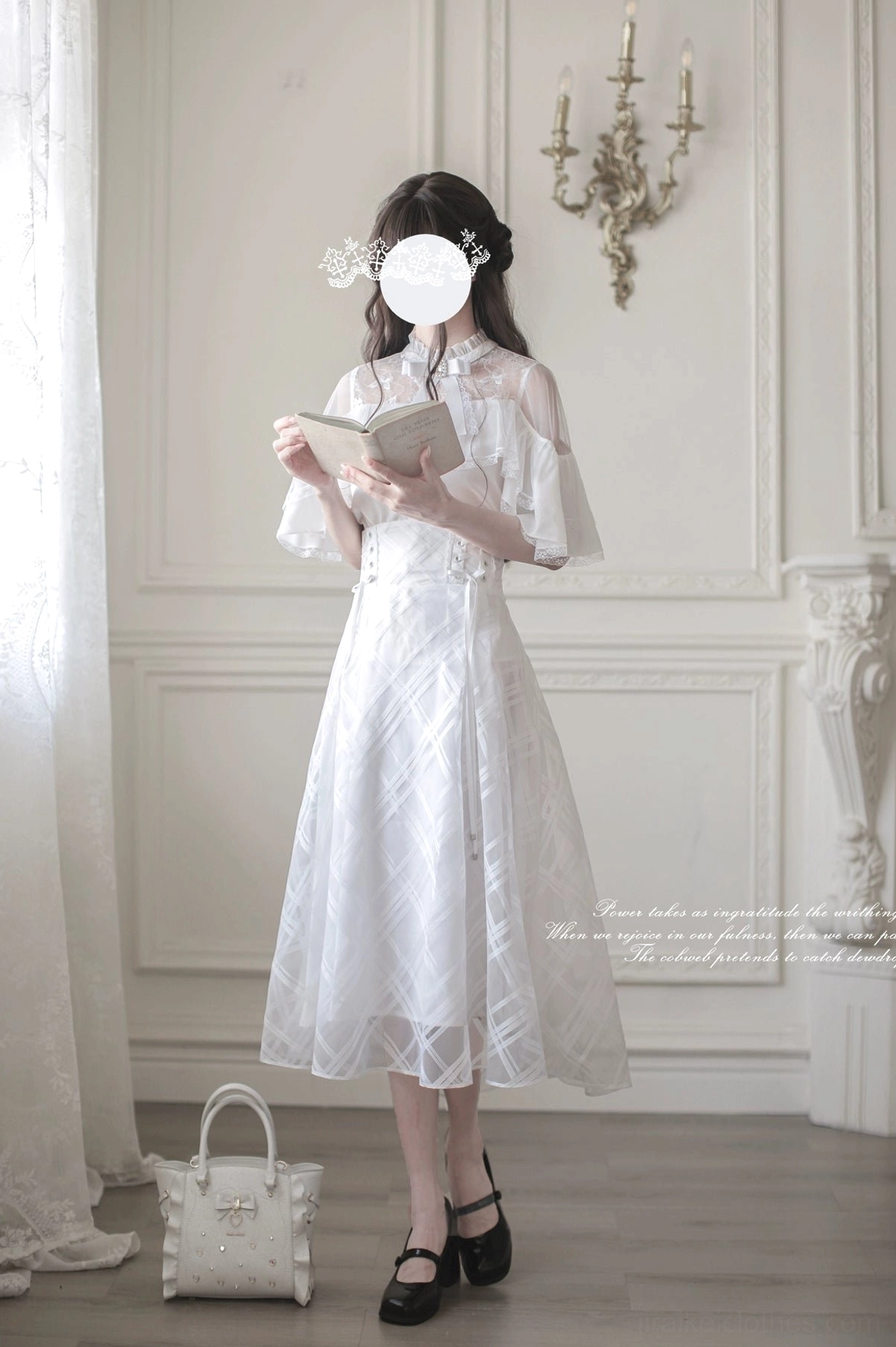 Elegant white Ryousangata cape dress full side view stand collar flutter sleeves plaid mesh skirt white handbag vintage room